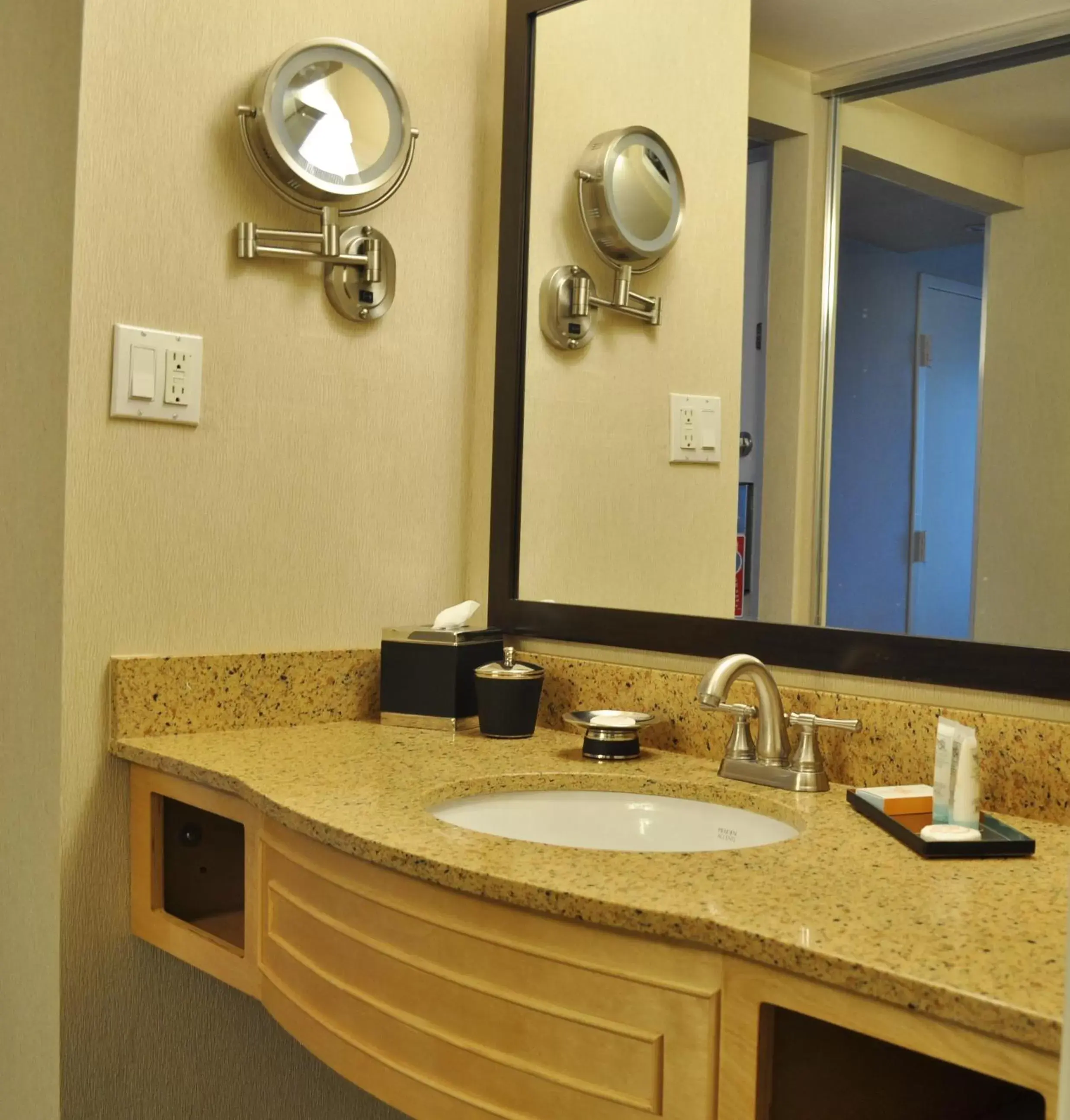 Deluxe Room, 1 King Bed, Balcony (Upper Floors) in Inn by the Sea, La Jolla Deluxe Room, 1 King Bed, Balcony (Upper Floors) in Inn by the Sea, La Jolla