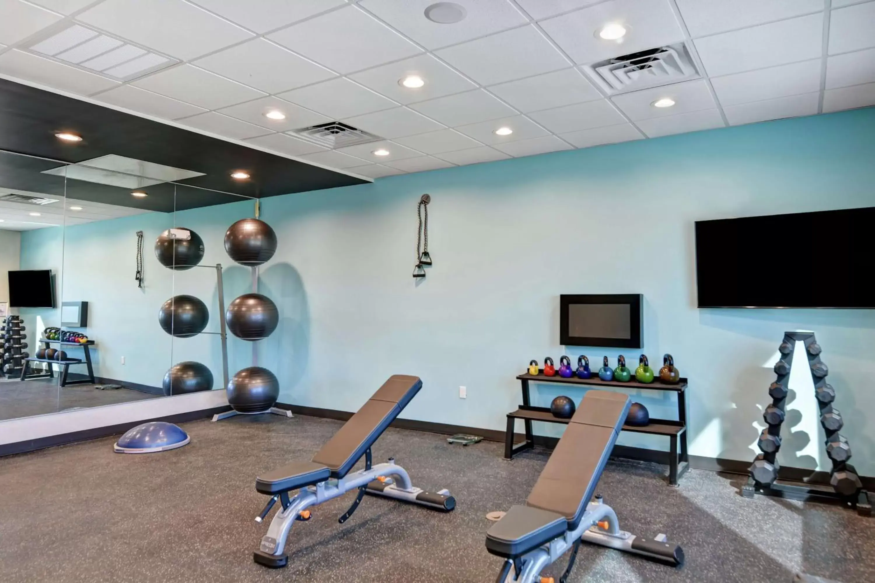 Fitness centre/facilities, Fitness Center/Facilities in Tru By Hilton Baton Rouge Citiplace