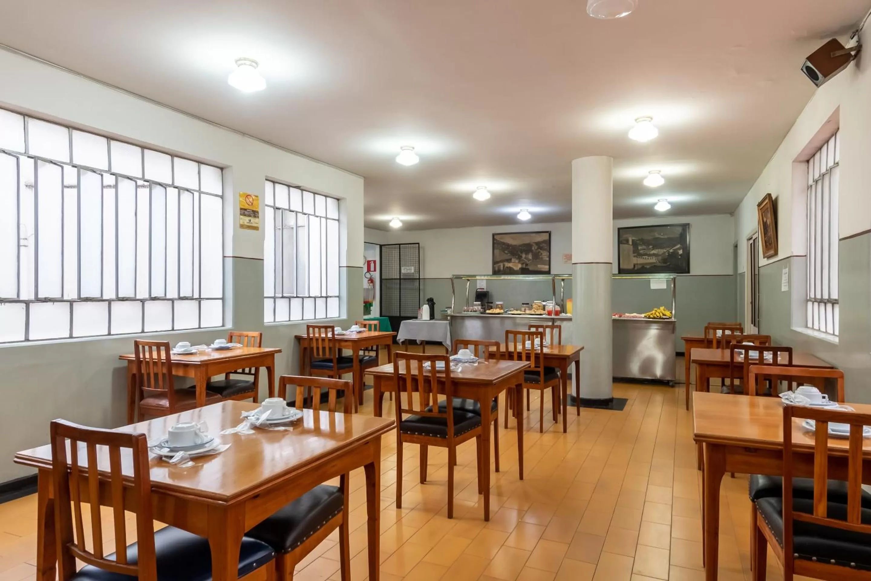 Restaurant/places to eat in Hotel Esplanada Belo Horizonte - Proximo a Estacao de Trem