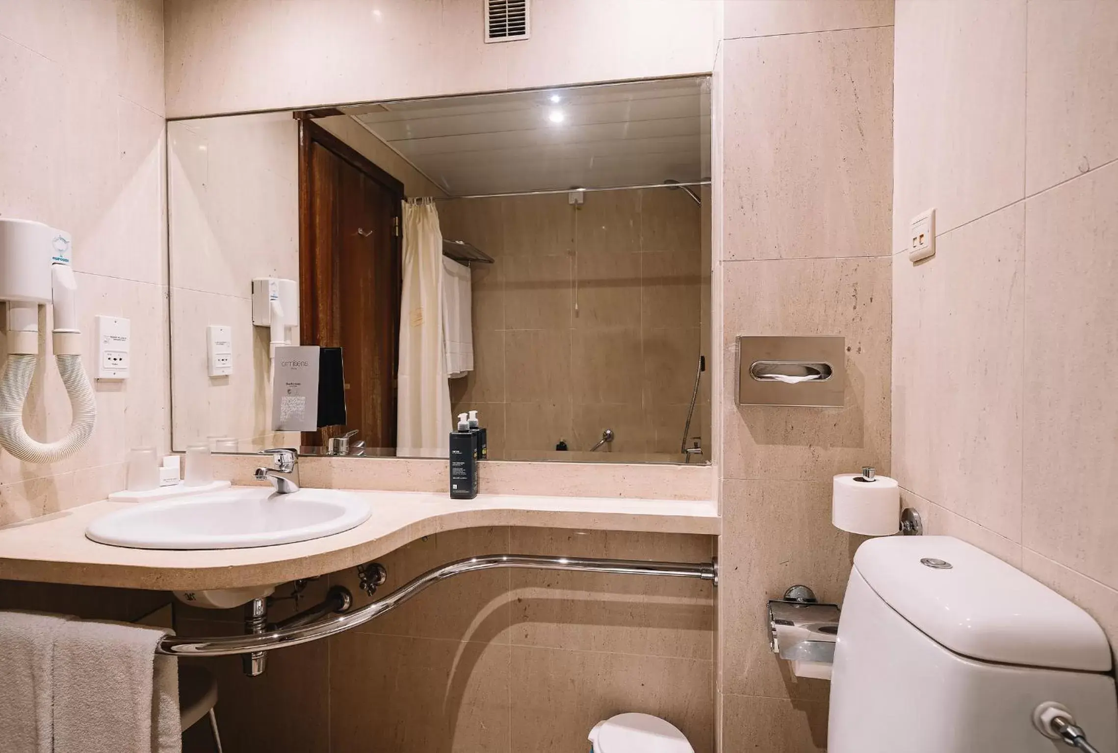 Bathroom in Real Residência - Apartamentos Turísticos