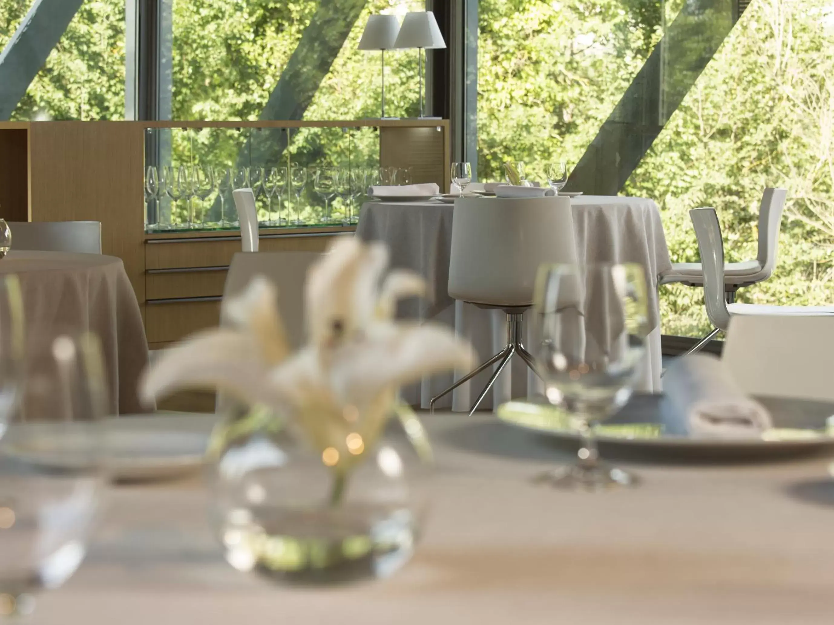 Restaurant/places to eat in Hotel Món Sant Benet Restaurant/places to eat in Hotel Món Sant Benet