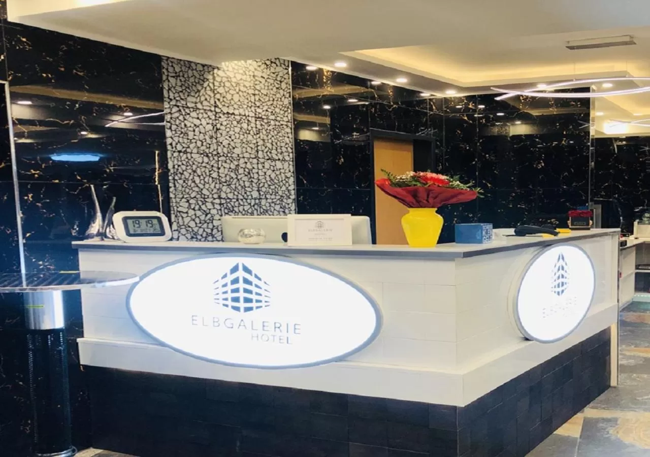 Lobby or reception in Elbgalerie Hotel