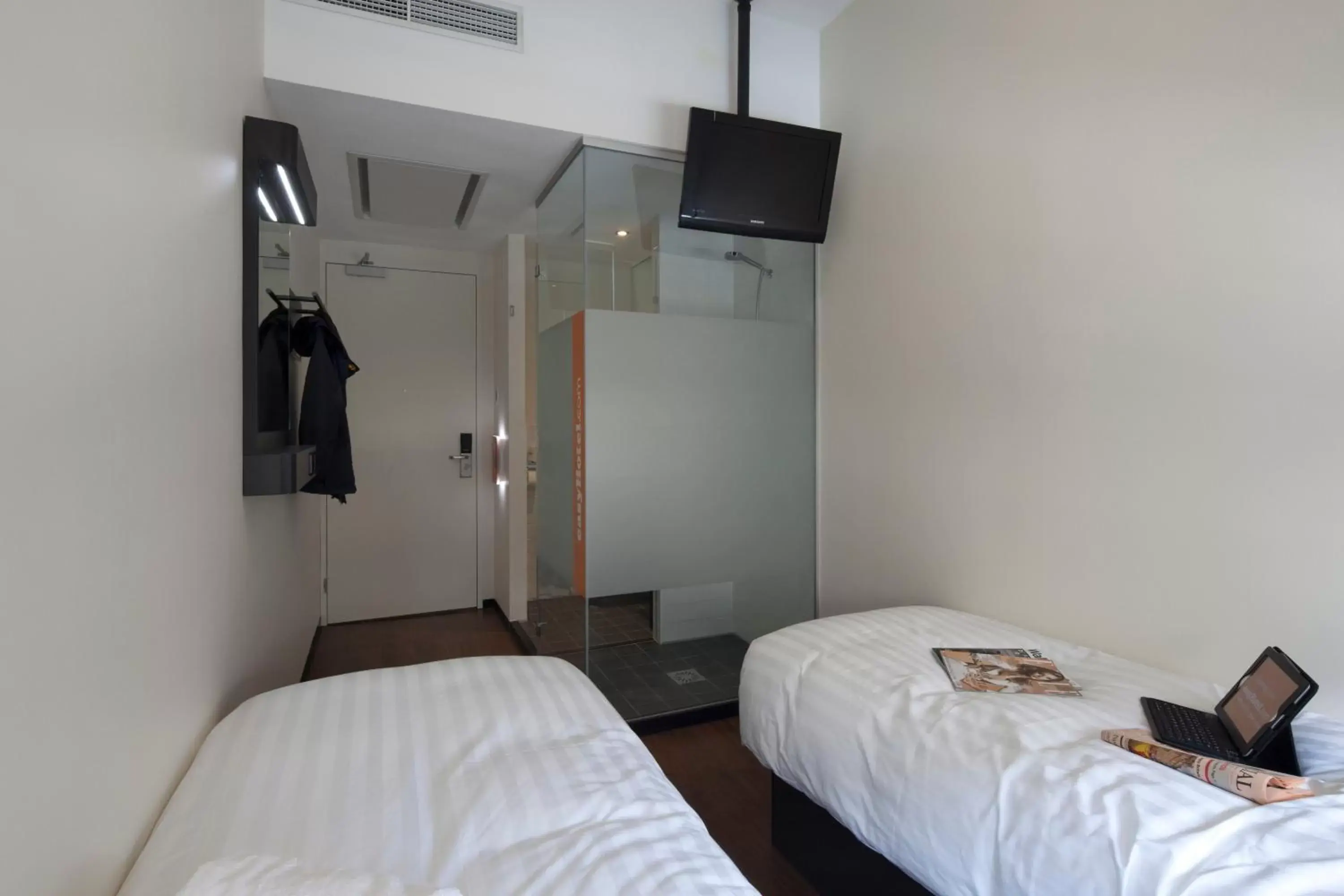Photo of the whole room, Bed in easyHotel Amsterdam City Centre South