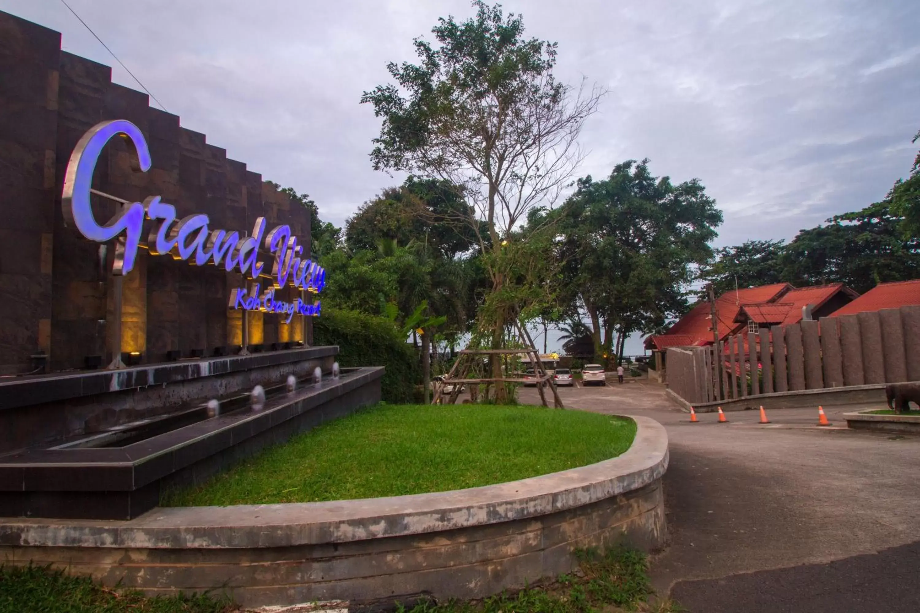 Facade/entrance, Property Building in Koh Chang Grandview Resort