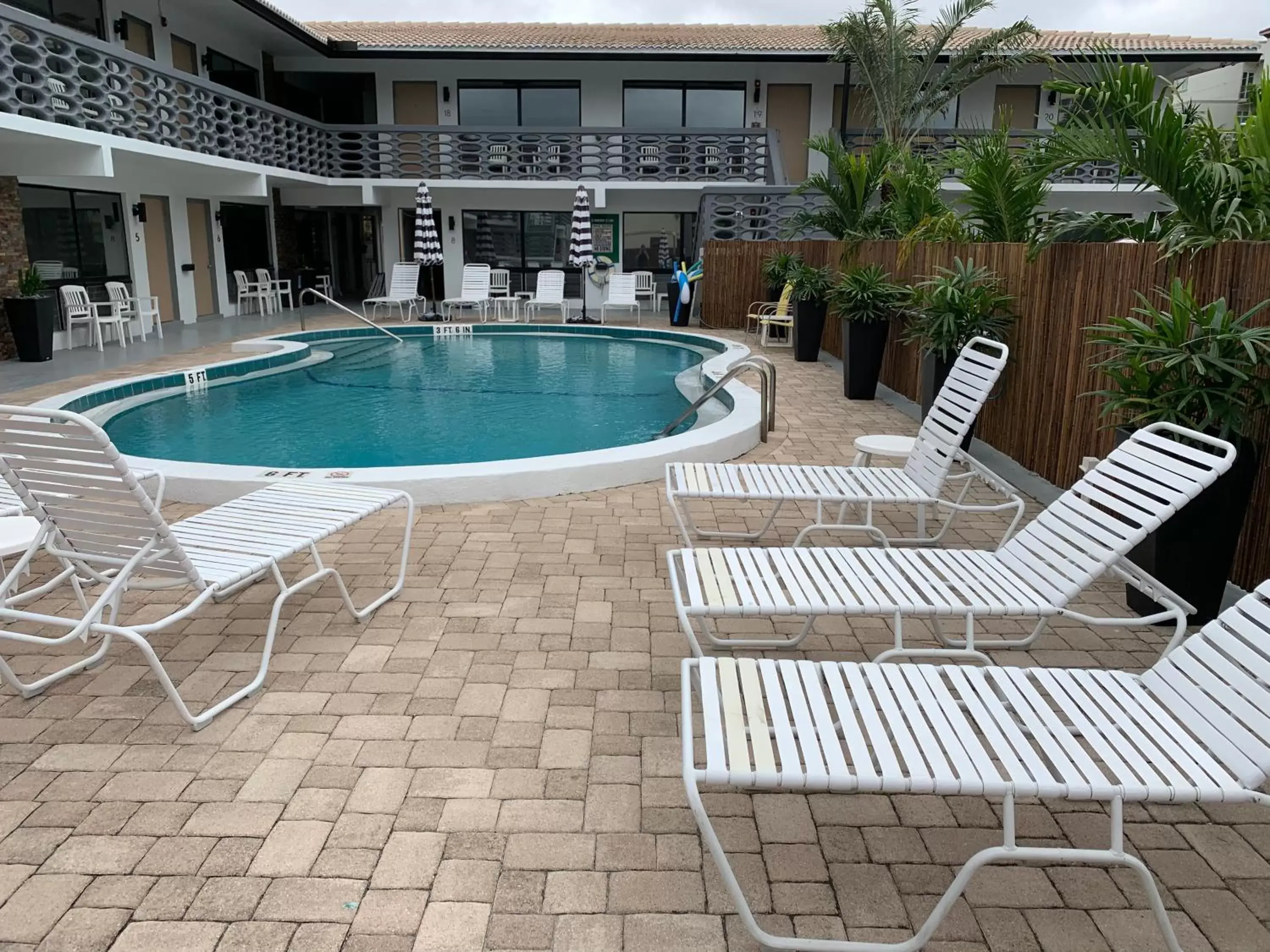 Swimming Pool in Ocean Villas of Deerfield