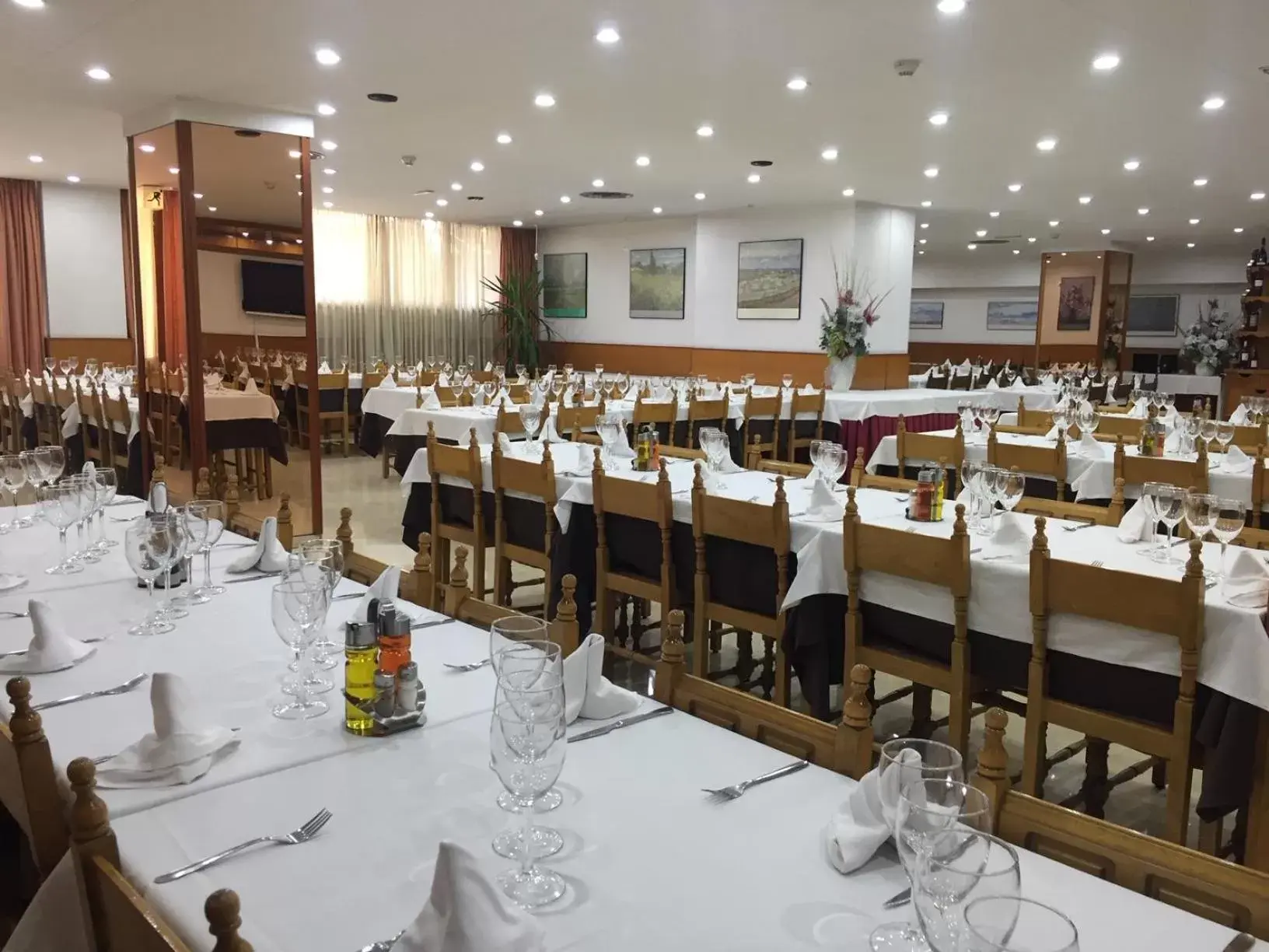Restaurant/places to eat in Hotel Folch Restaurant/places to eat in Hotel Folch