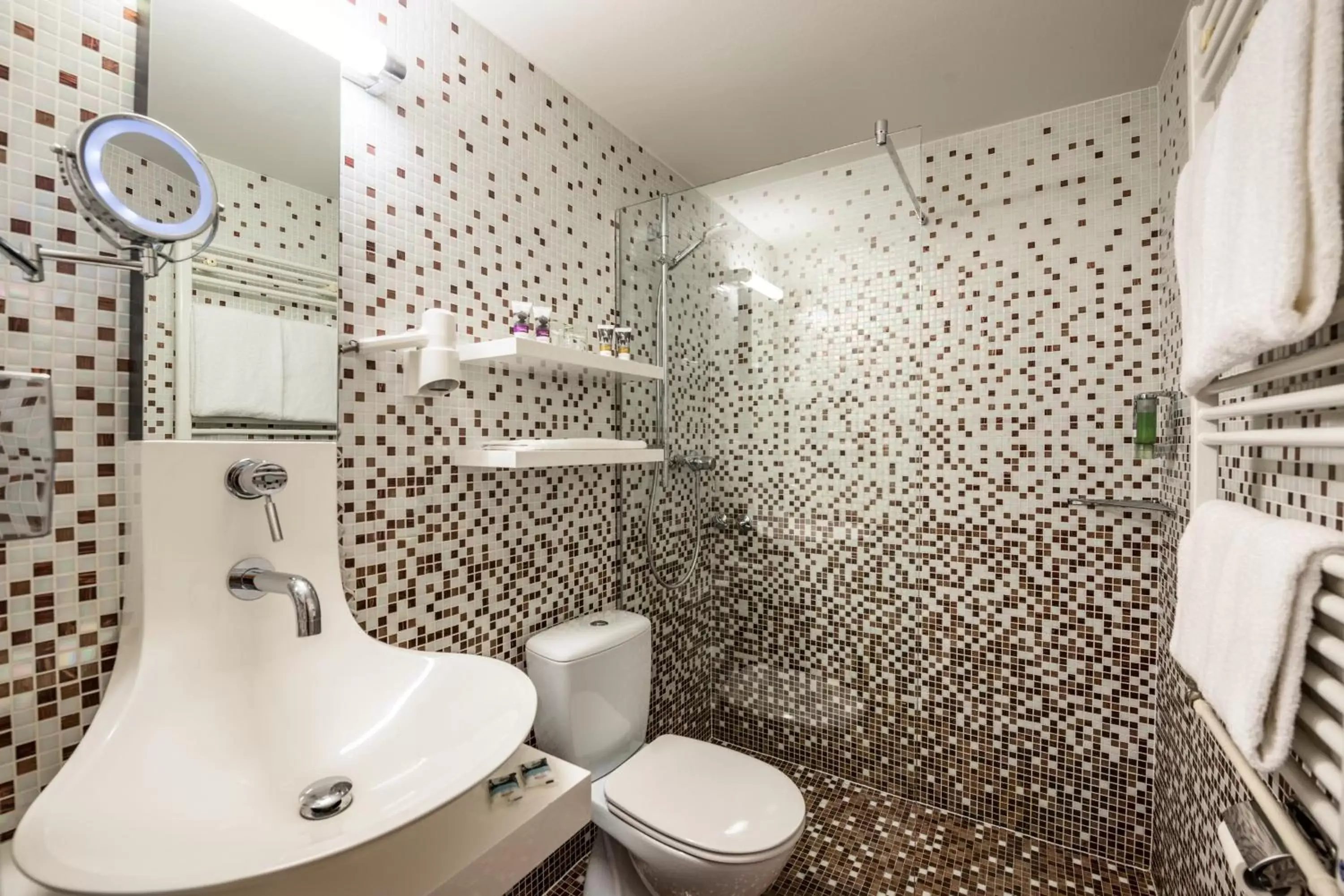 Shower, Bathroom in Mercure Hotel Berlin Zentrum Superior