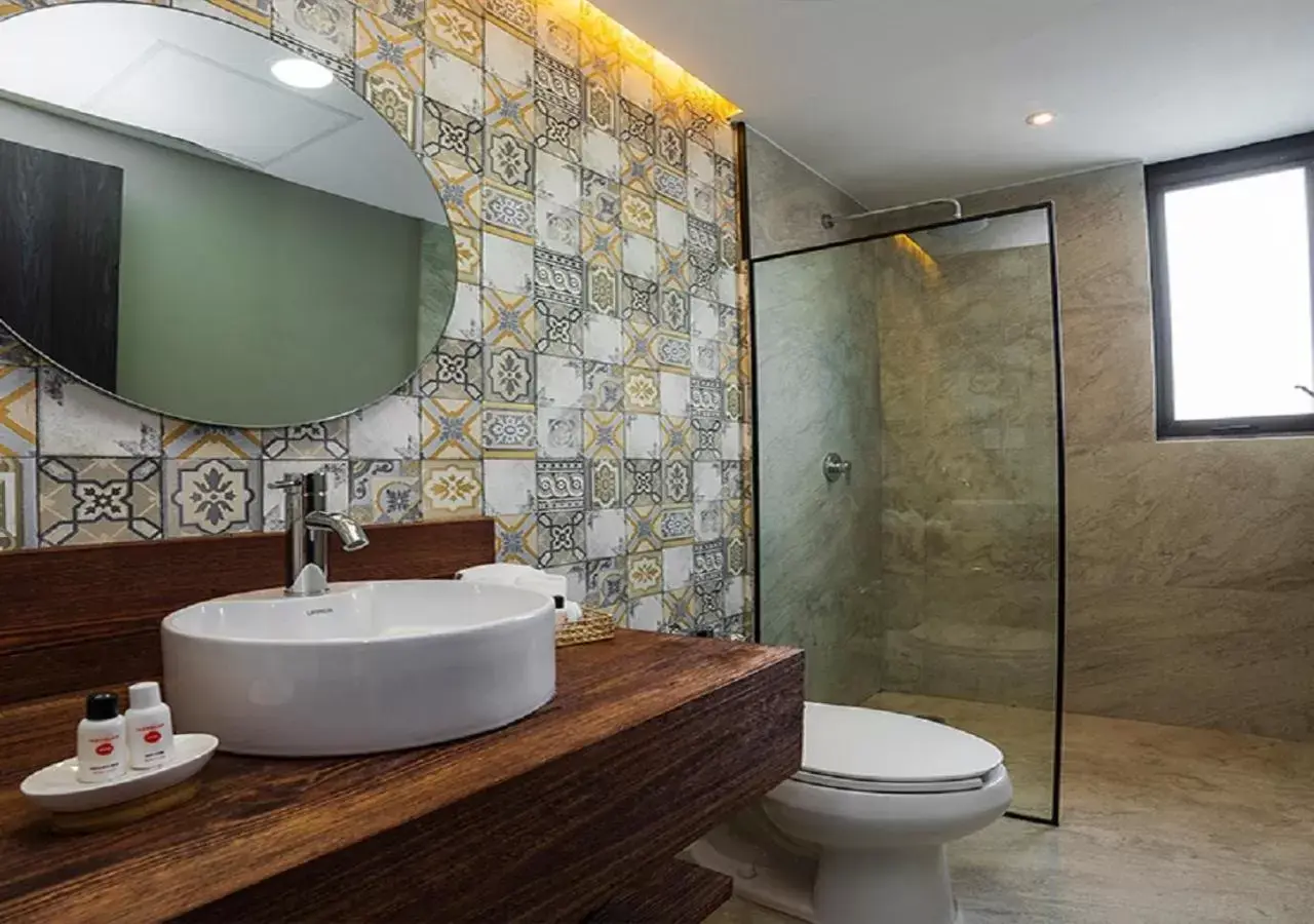 Bathroom in Arkana Hotel by Rotamundos