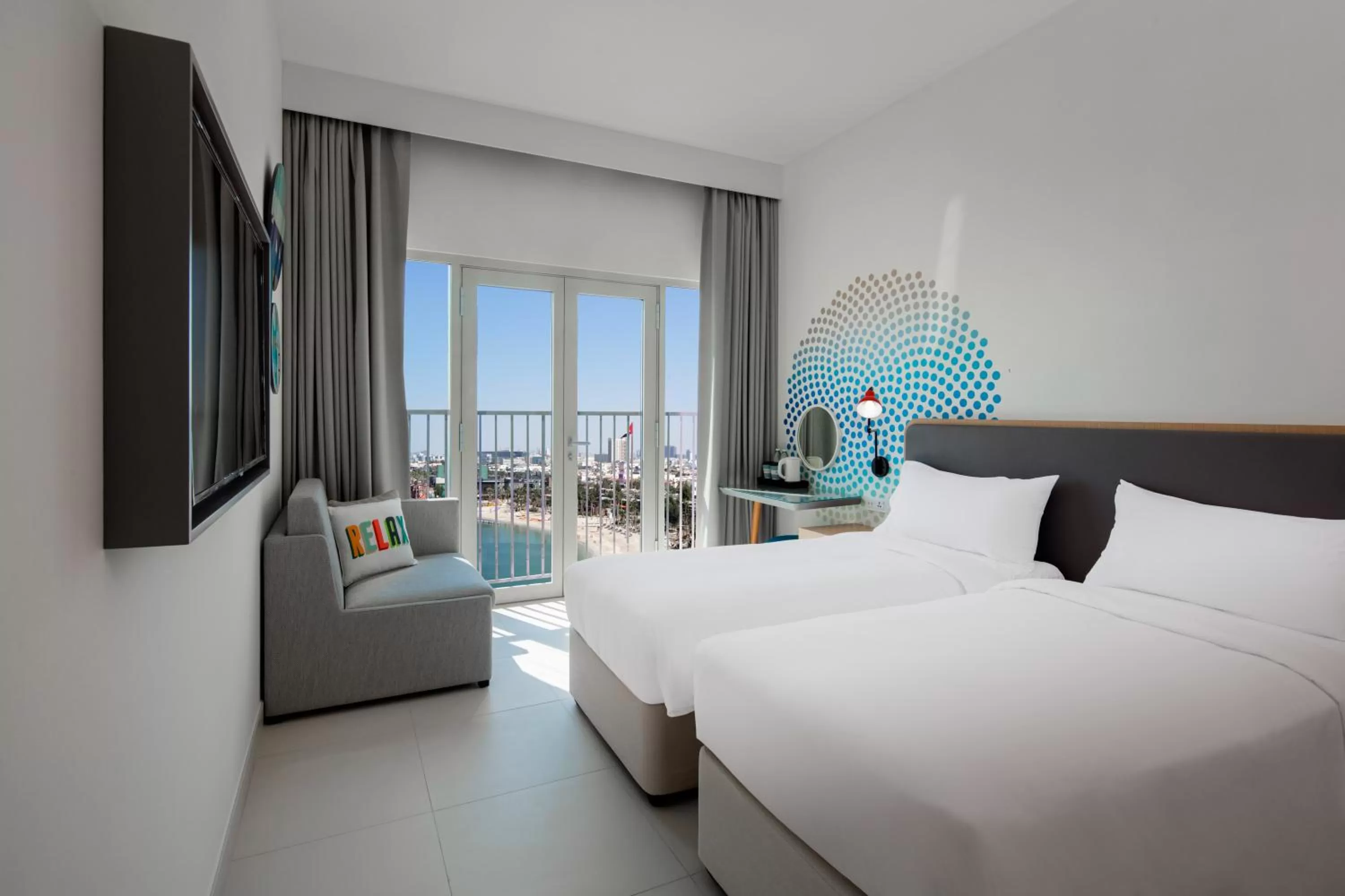 Bedroom, Bed in Rove La Mer Beach, Jumeirah