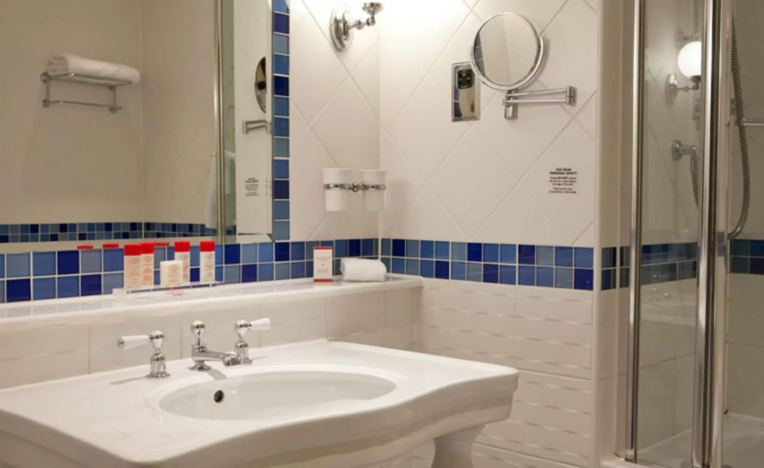 Garden King Room in Kilworth House Hotel and Theatre Garden King Room in Kilworth House Hotel and Theatre