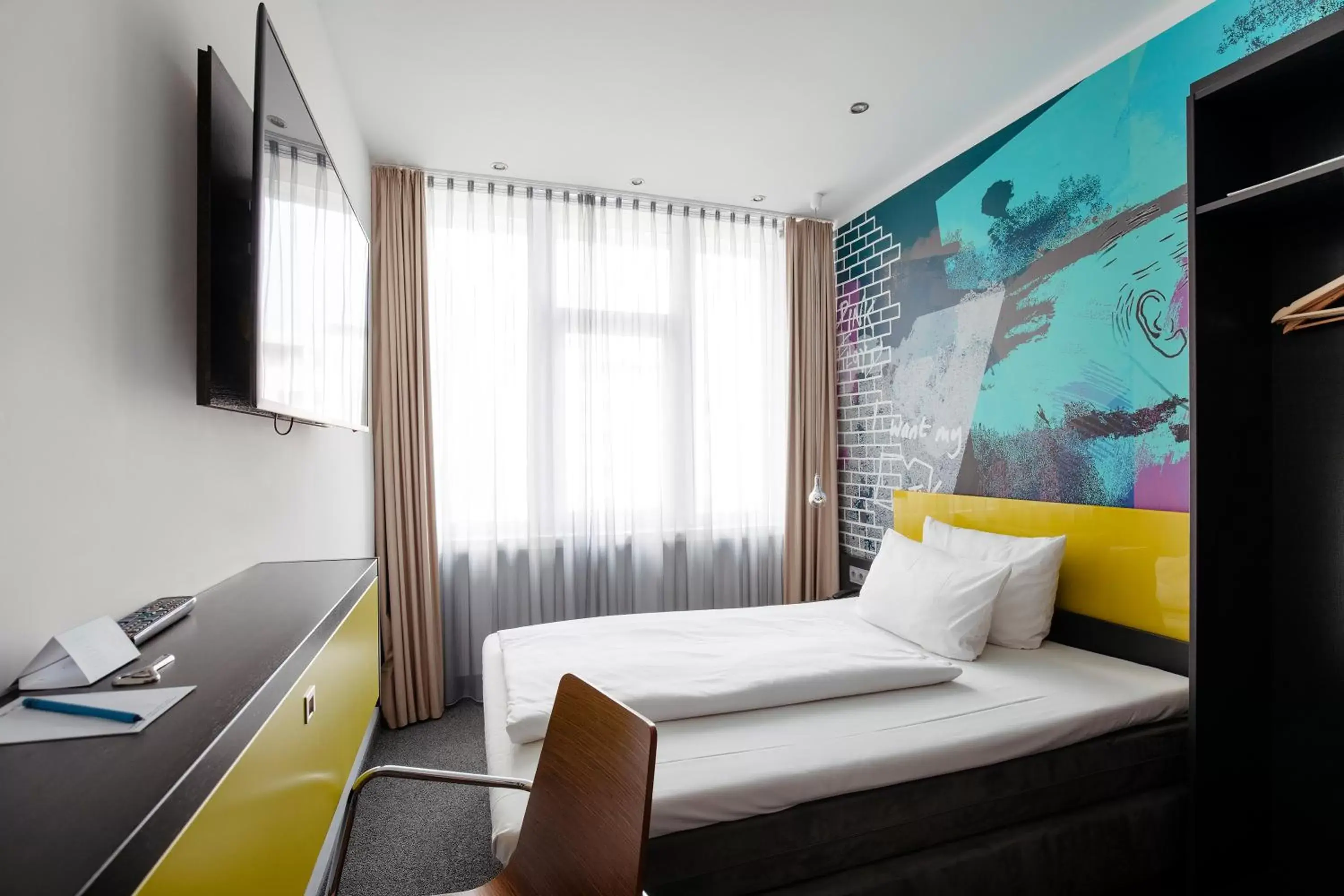 Bed in Hotel Berlin, Berlin, a member of Radisson Individuals