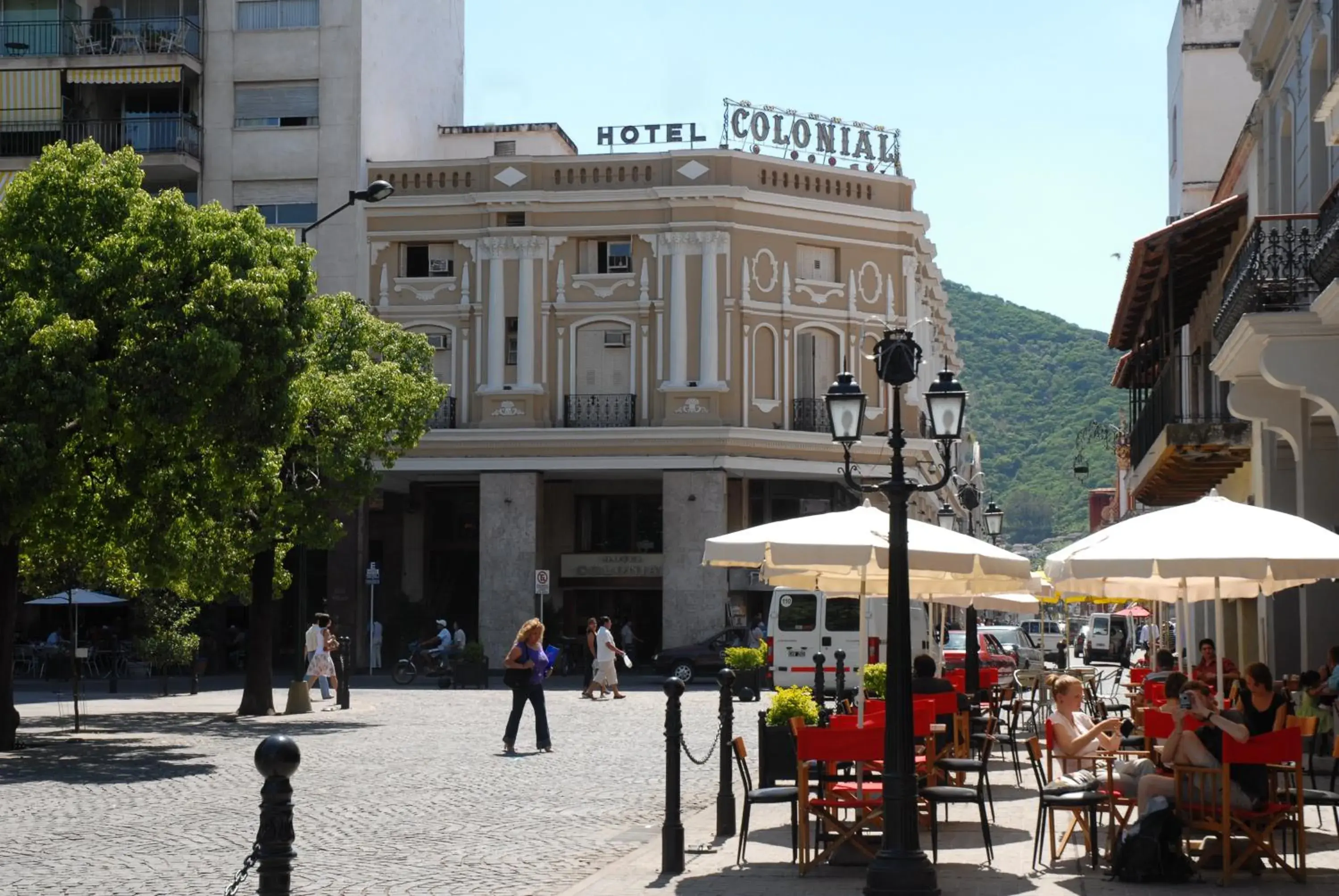 Facade/entrance in Hotel Colonial Salta