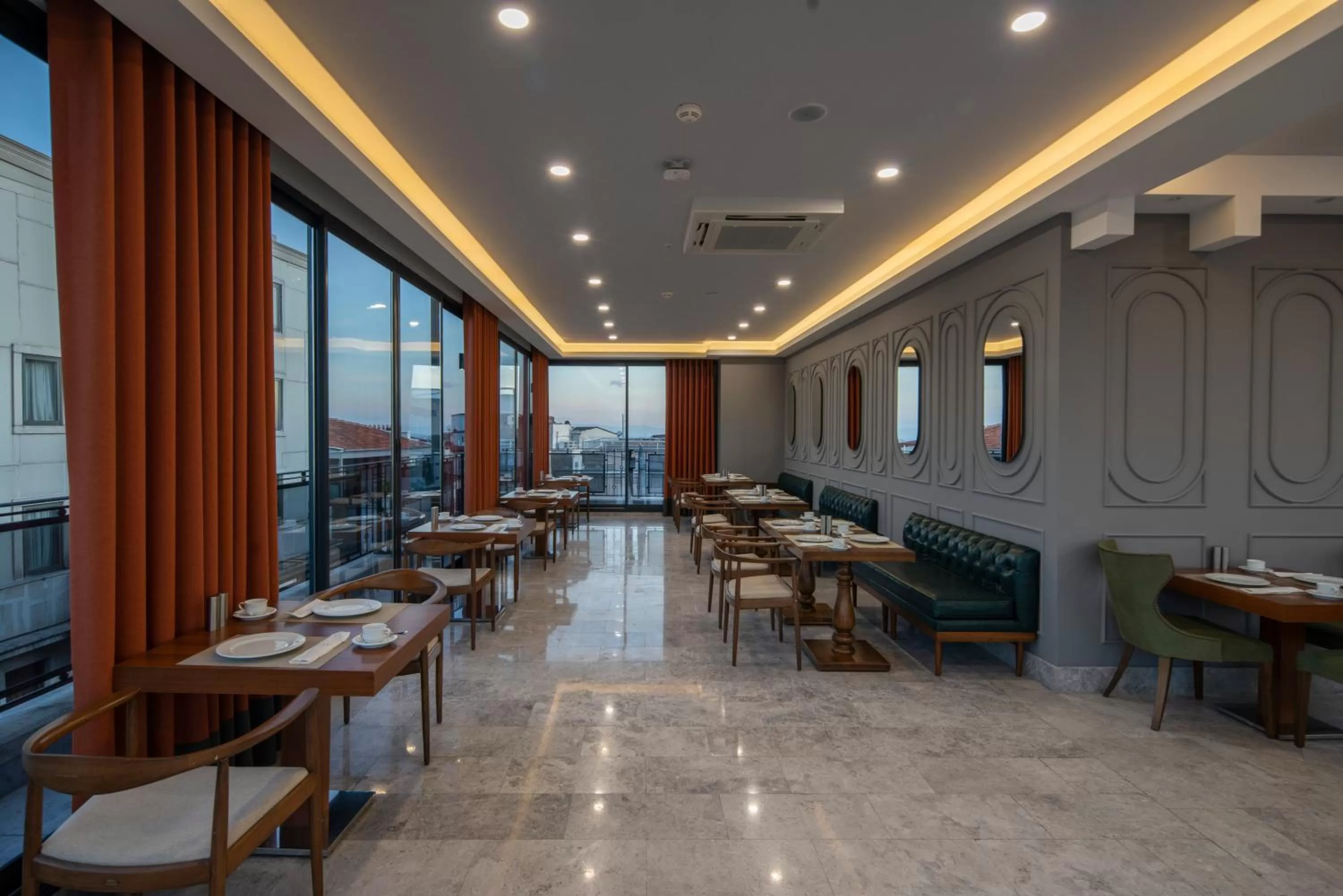Restaurant/places to eat in AKKA Lush Hotel Taksim