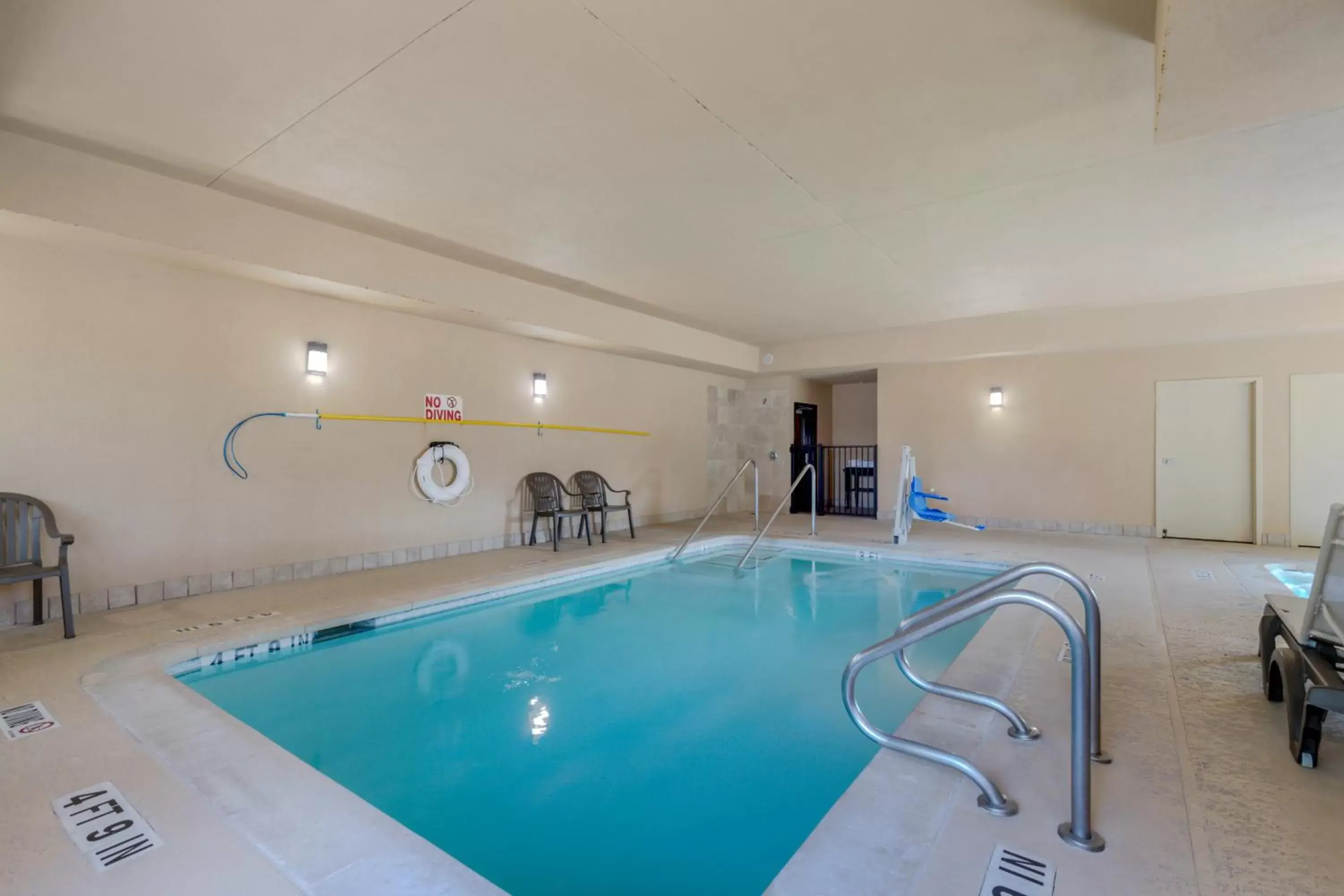 Pool view, Swimming Pool in Comfort Suites North Pflugerville - Austin North