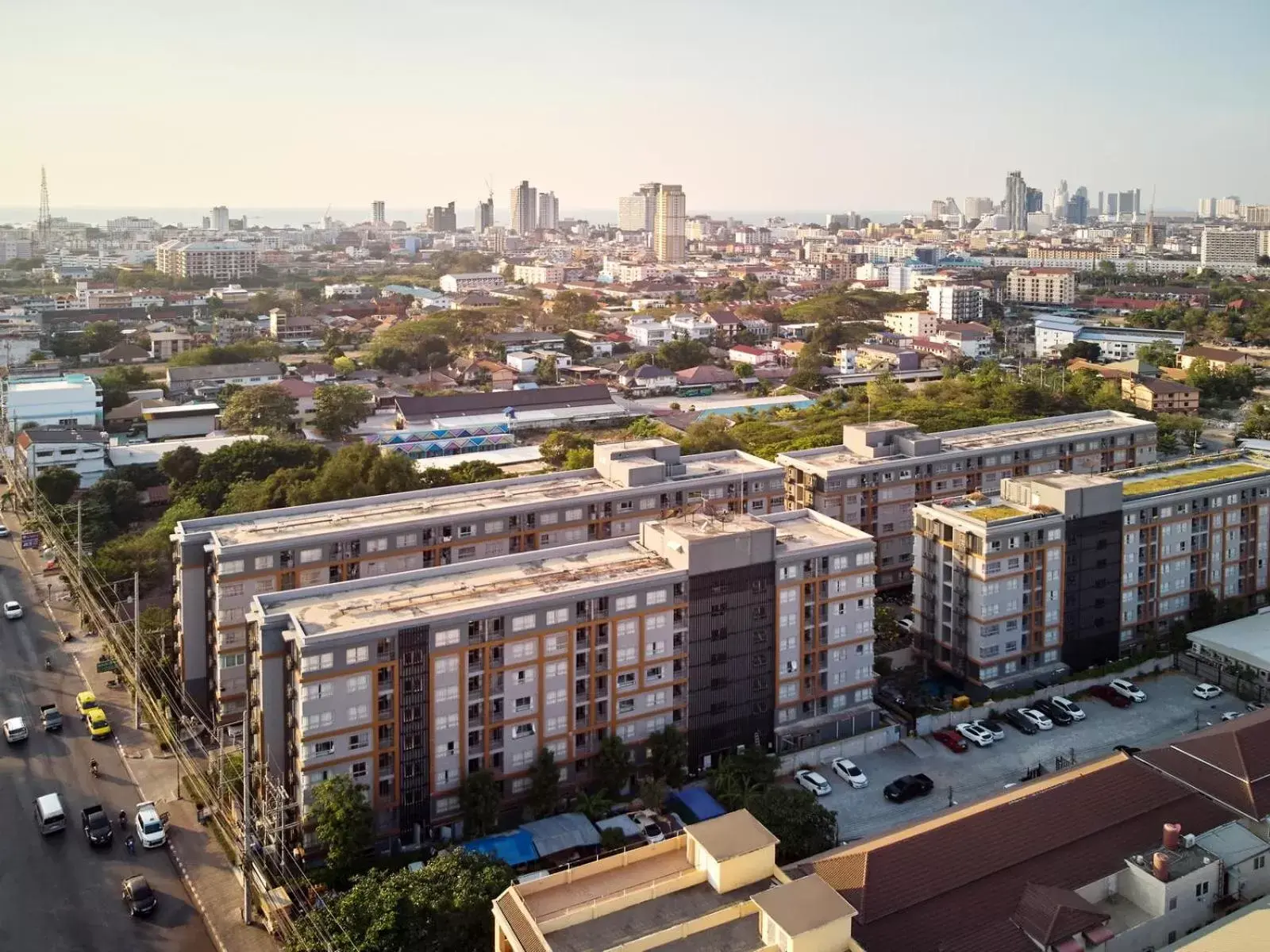 Property building, Bird's-eye View in The Grass Serviced Suites