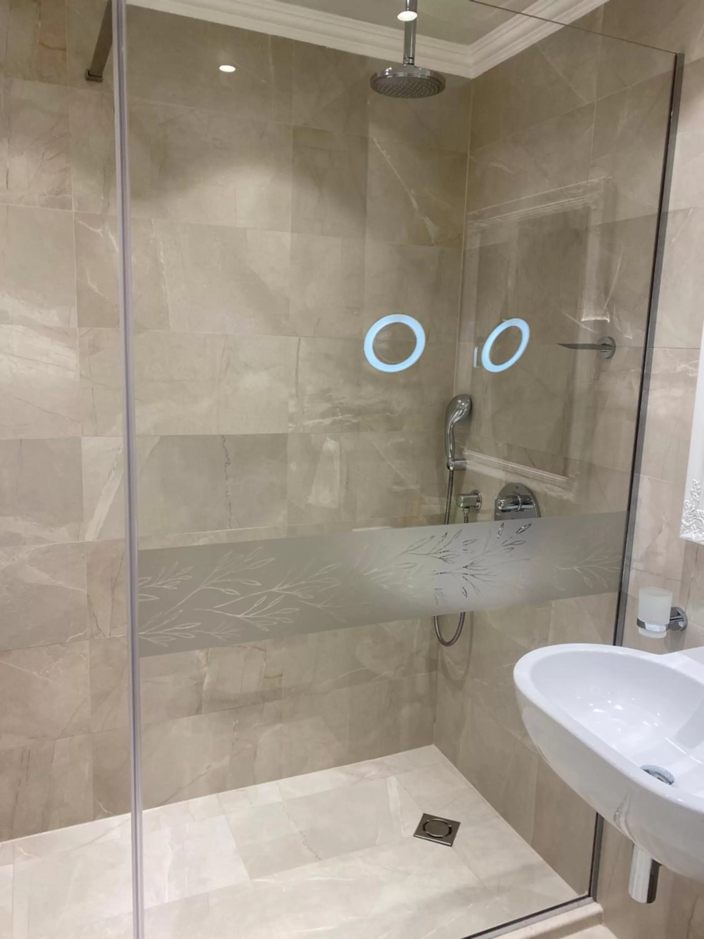 Bathroom in Hotel Residence Promenade