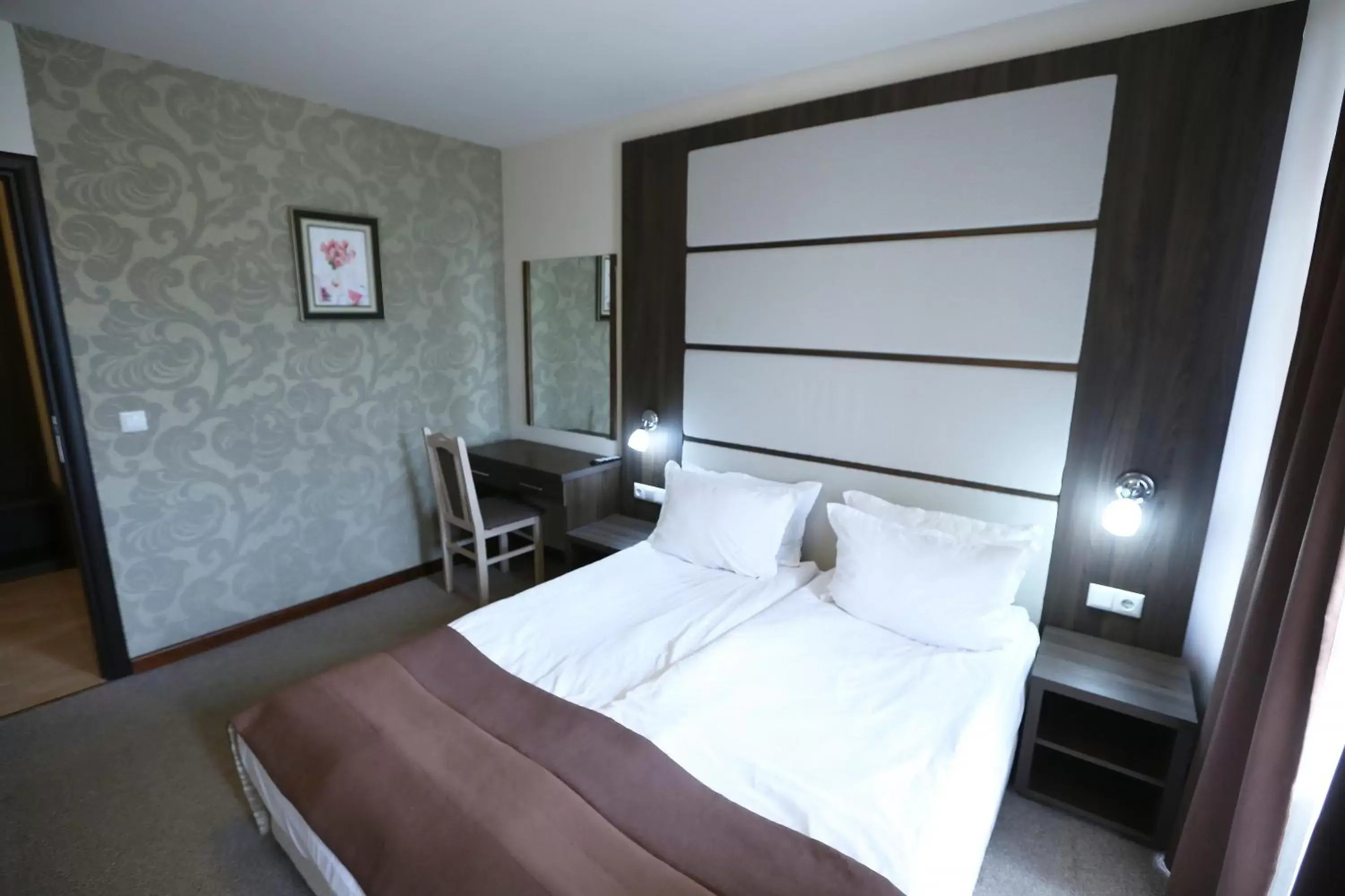 Bedroom, Bed in Zara Hotel