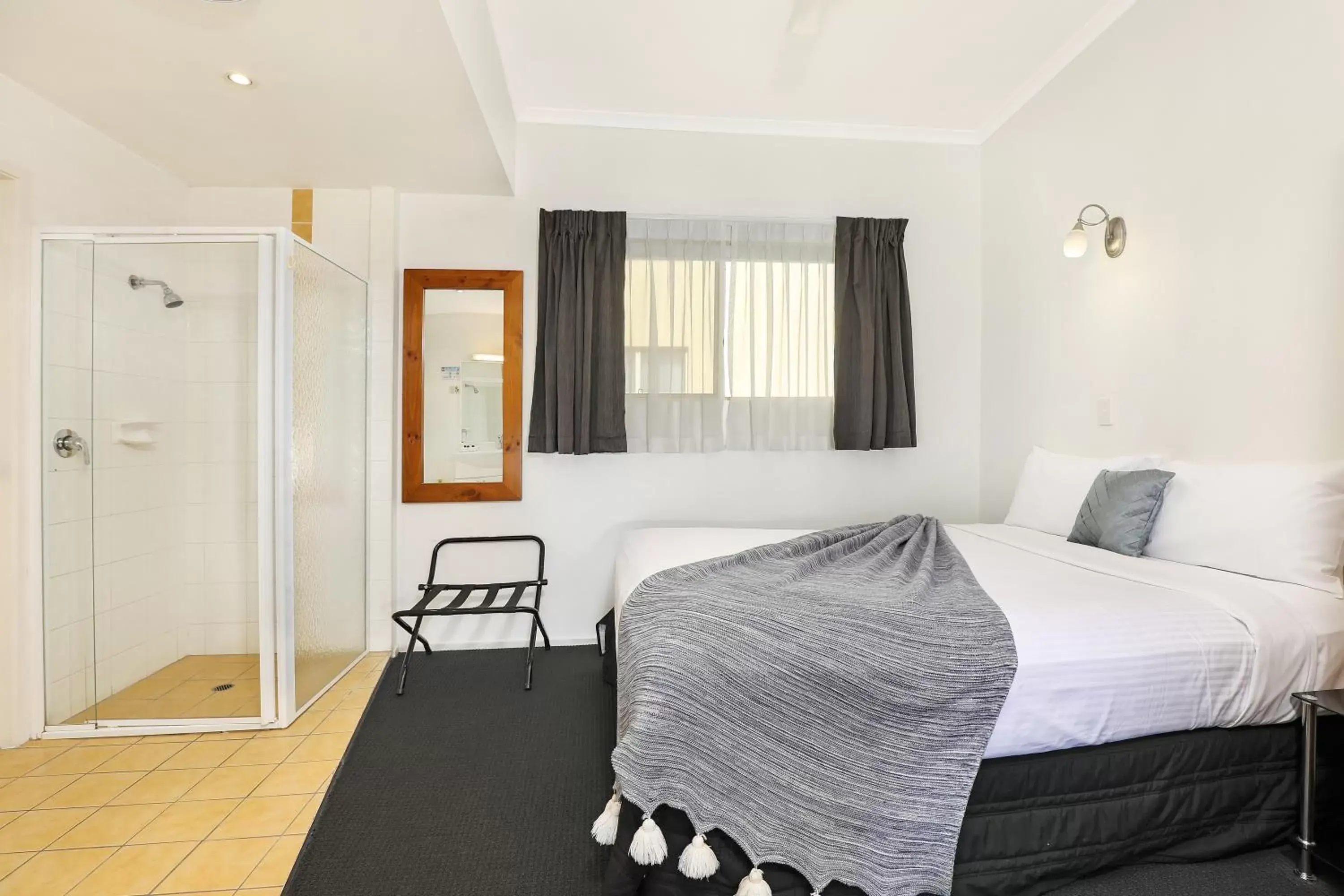 Bedroom, Bed in Caboolture Riverlakes Boutique Motel