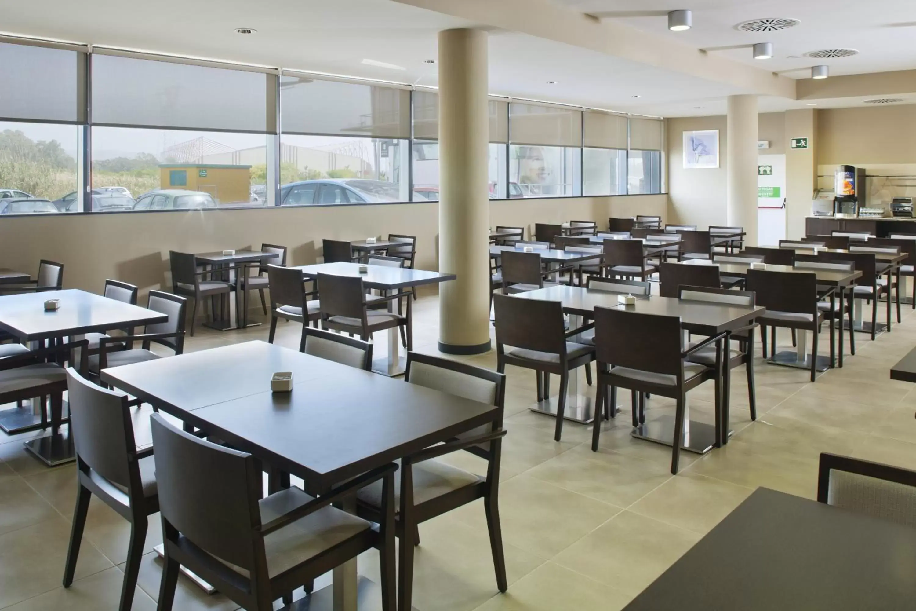 Breakfast, Restaurant/Places to Eat in Holiday Inn Express Campo de Gibraltar-Barrios, an IHG Hotel