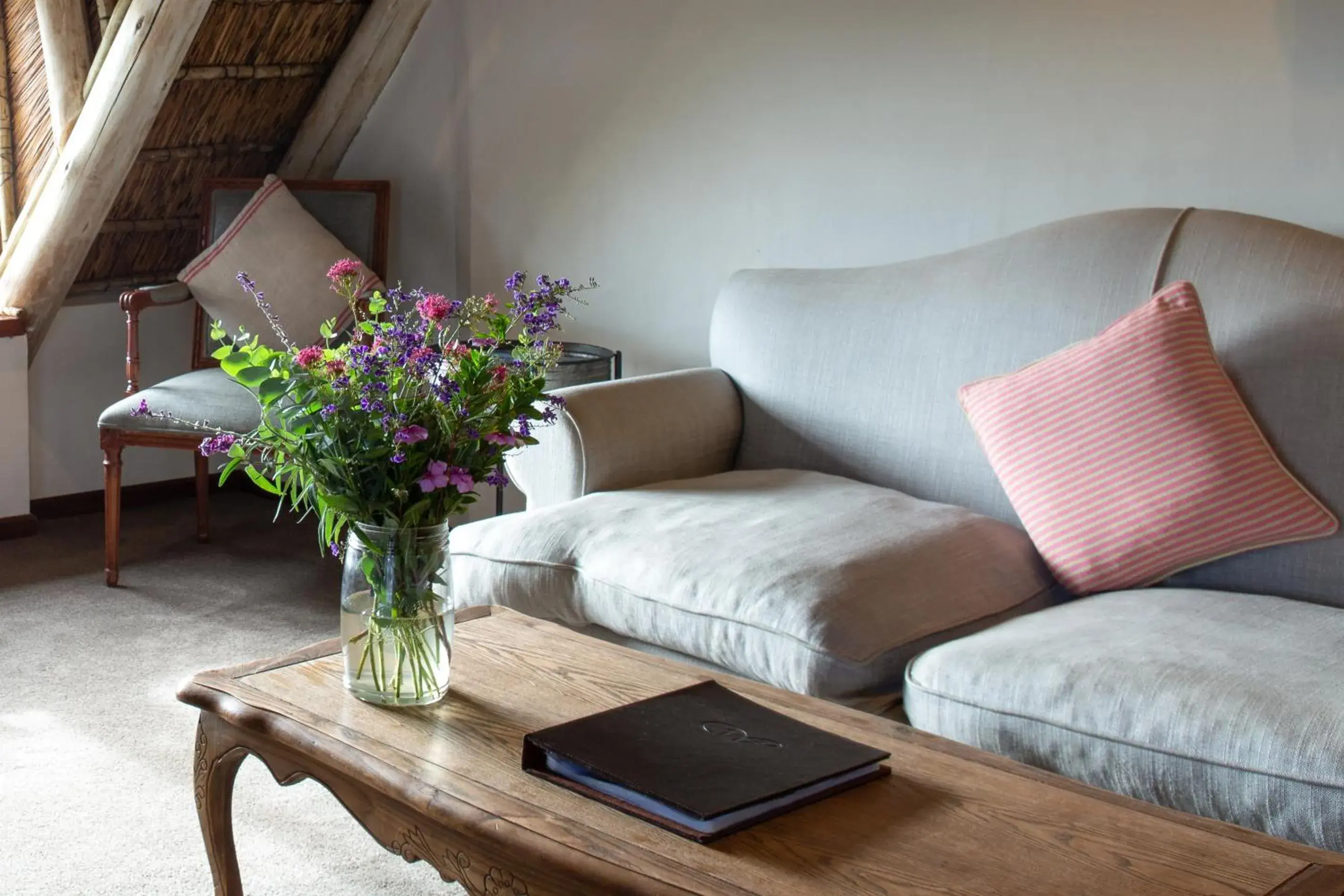 Living room, Bed in Wedgeview Country House & Spa