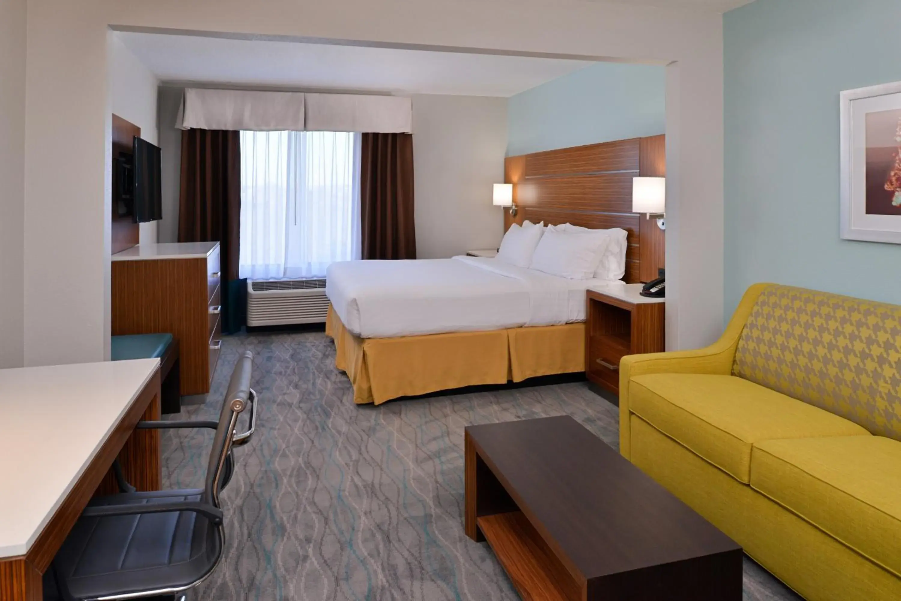 Photo of the whole room in Holiday Inn Express Austin North Central, an IHG Hotel