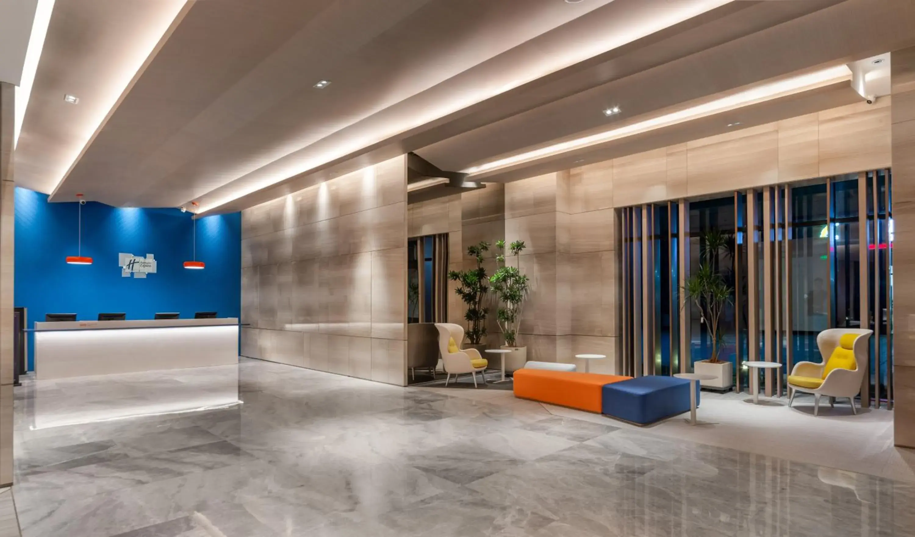 Lobby or reception, Lobby/Reception in Holiday Inn Express Linyi North New District, an IHG Hotel