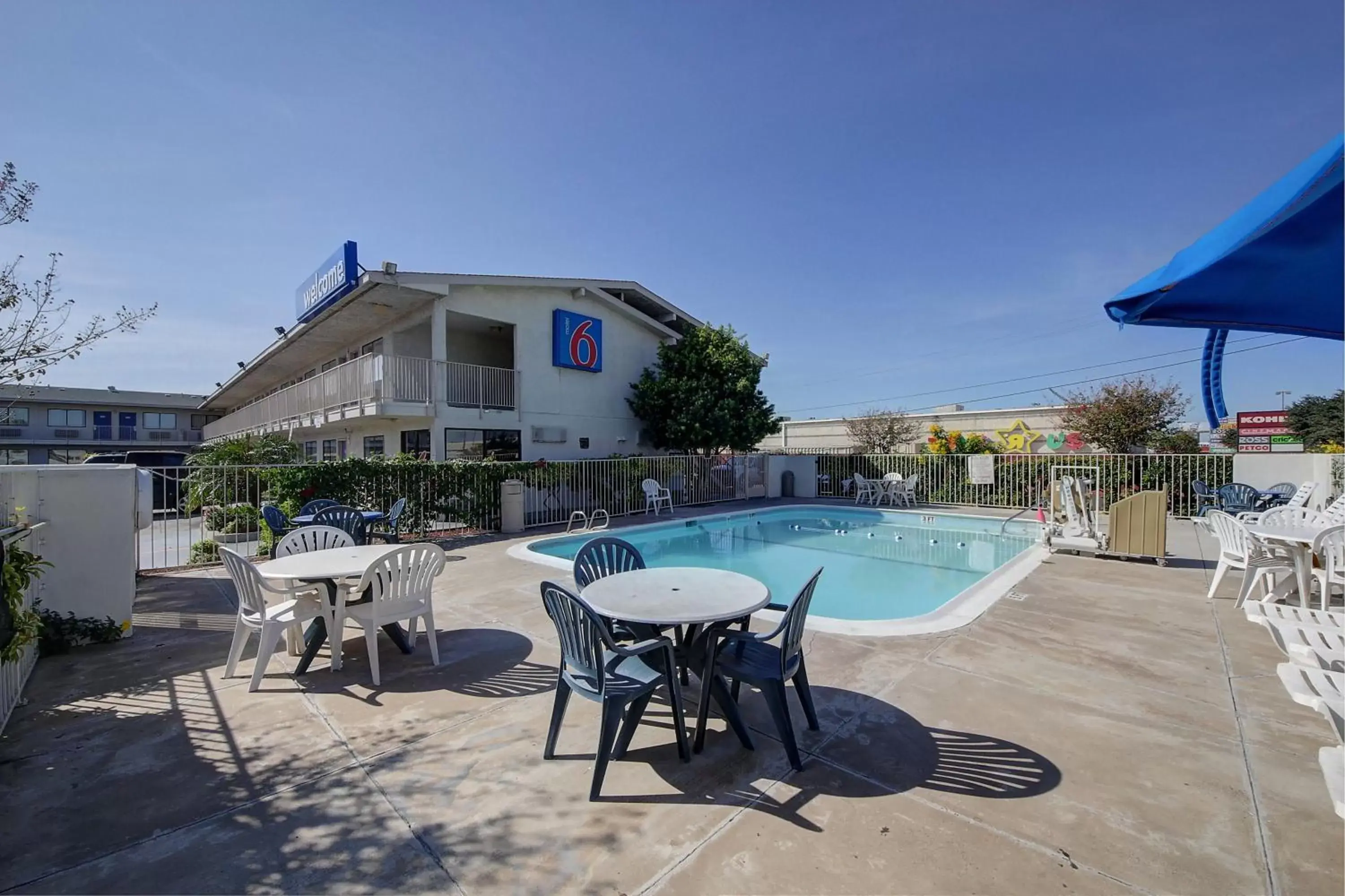 Swimming pool in Motel 6-Laredo, TX - South Swimming pool in Motel 6-Laredo, TX - South