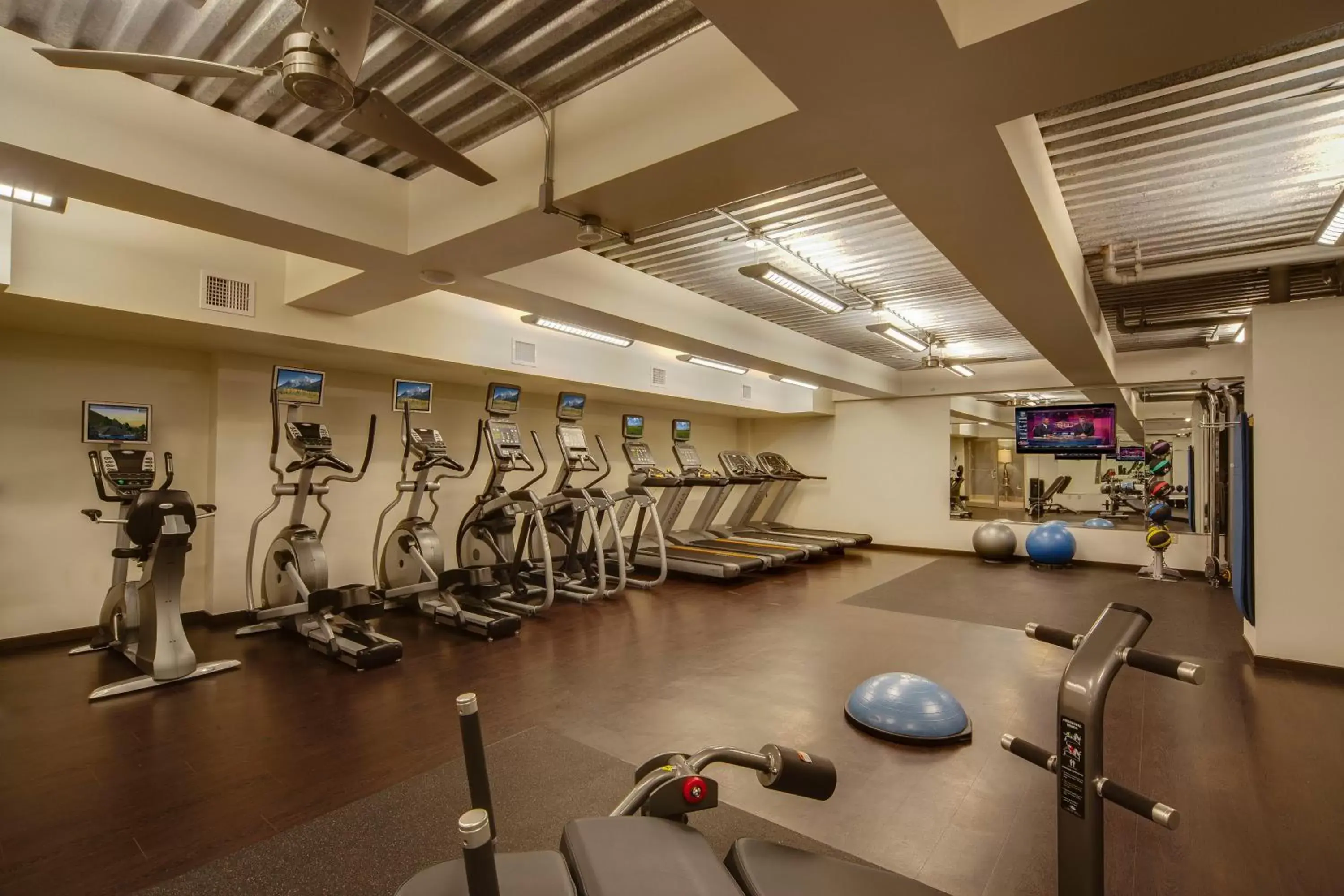 Fitness centre/facilities, Fitness Center/Facilities in The Madison Concourse Hotel