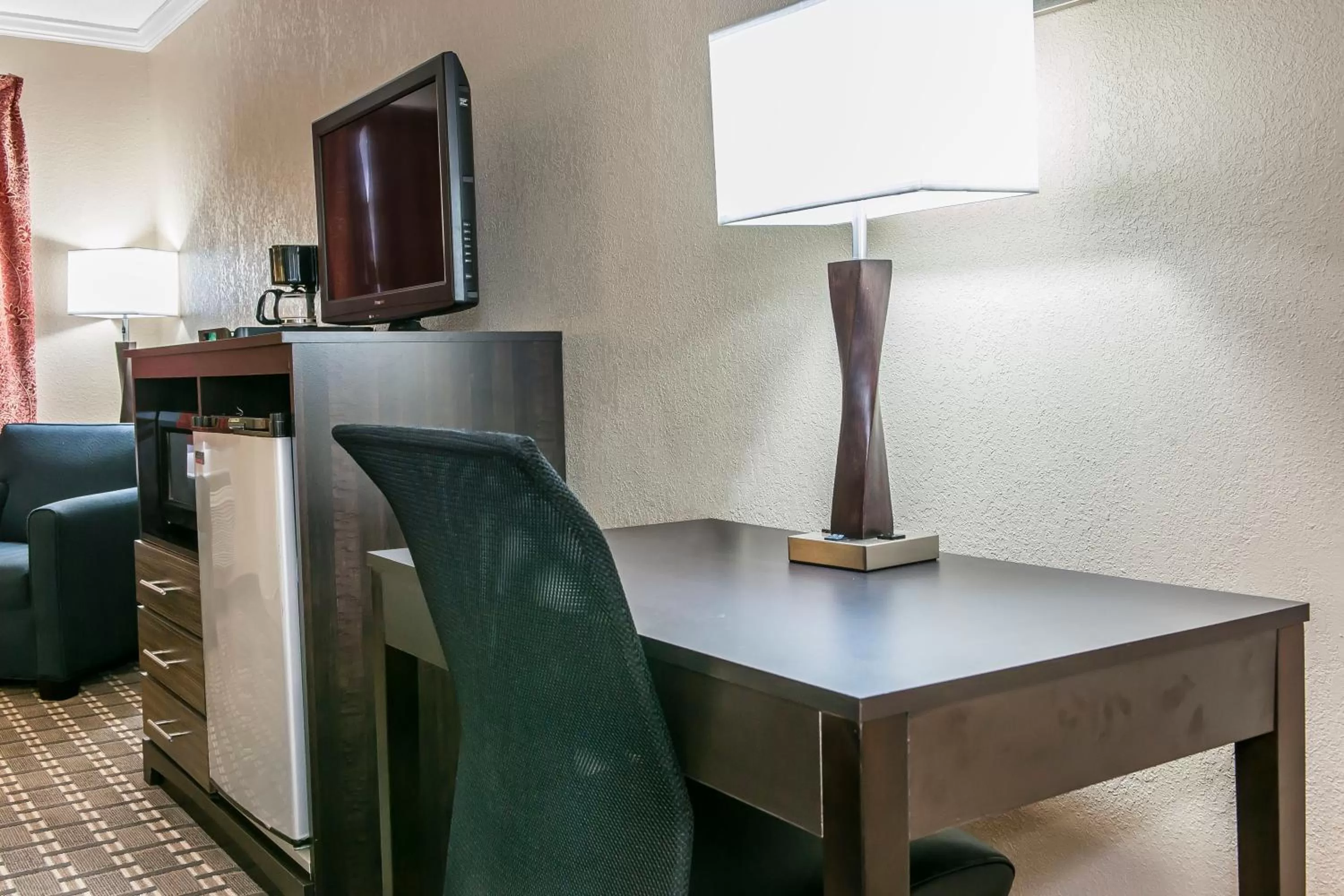 Standard Double Room with Two Double Beds - Non-Smoking in Quality Inn Findlay