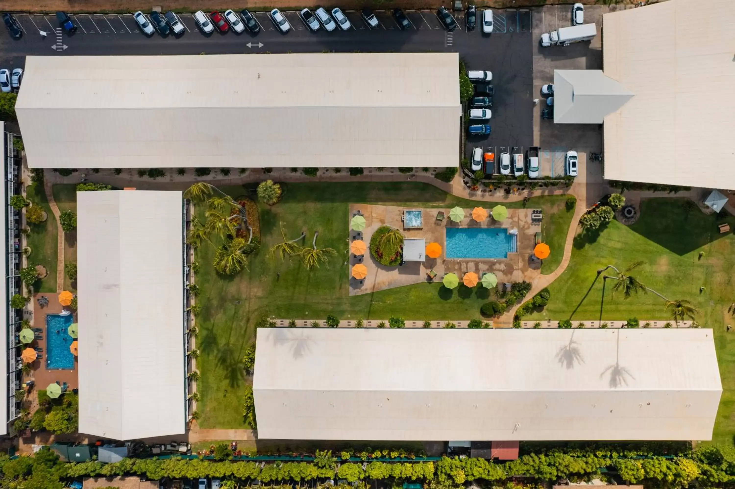 Property building in Kauai Shores Hotel Property building in Kauai Shores Hotel