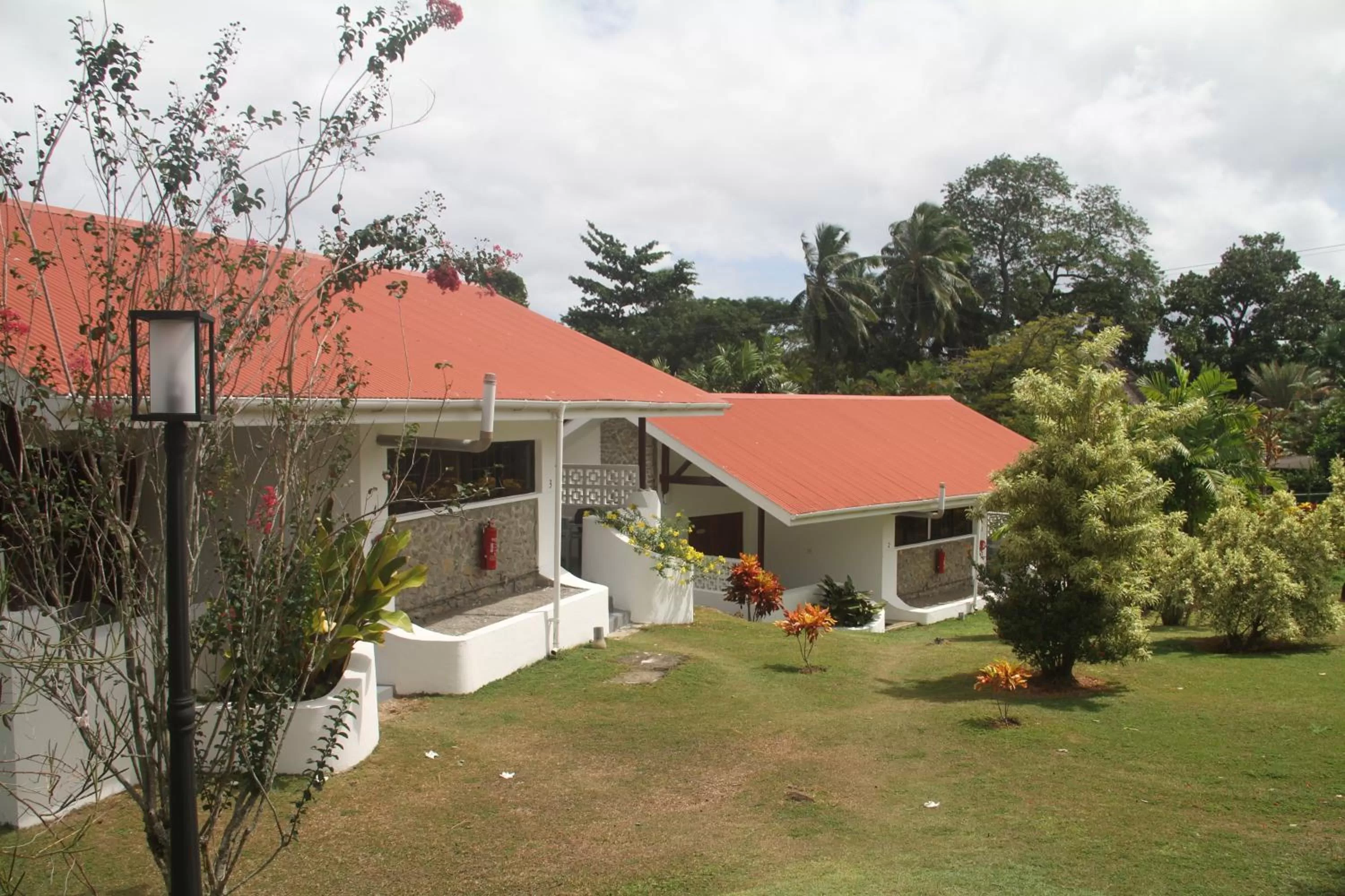 Garden in Daniella's Bungalows
