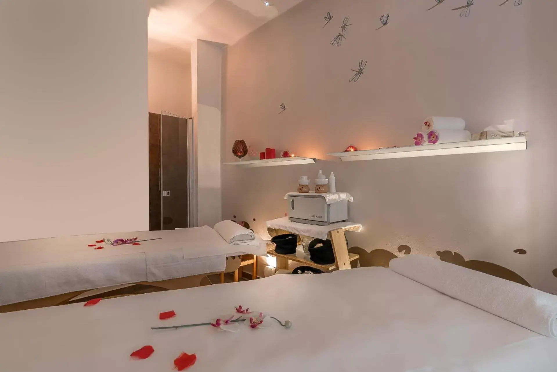 Massage, Bed in Sovrana Hotel & SPA