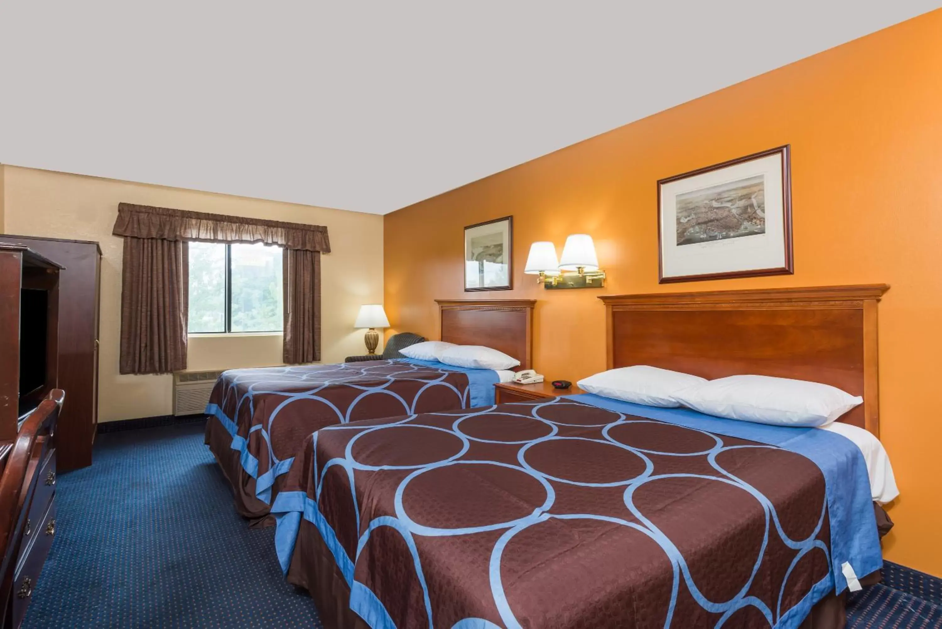 Double Room with Two Double Beds - Smoking in Super 8 by Wyndham Hartford