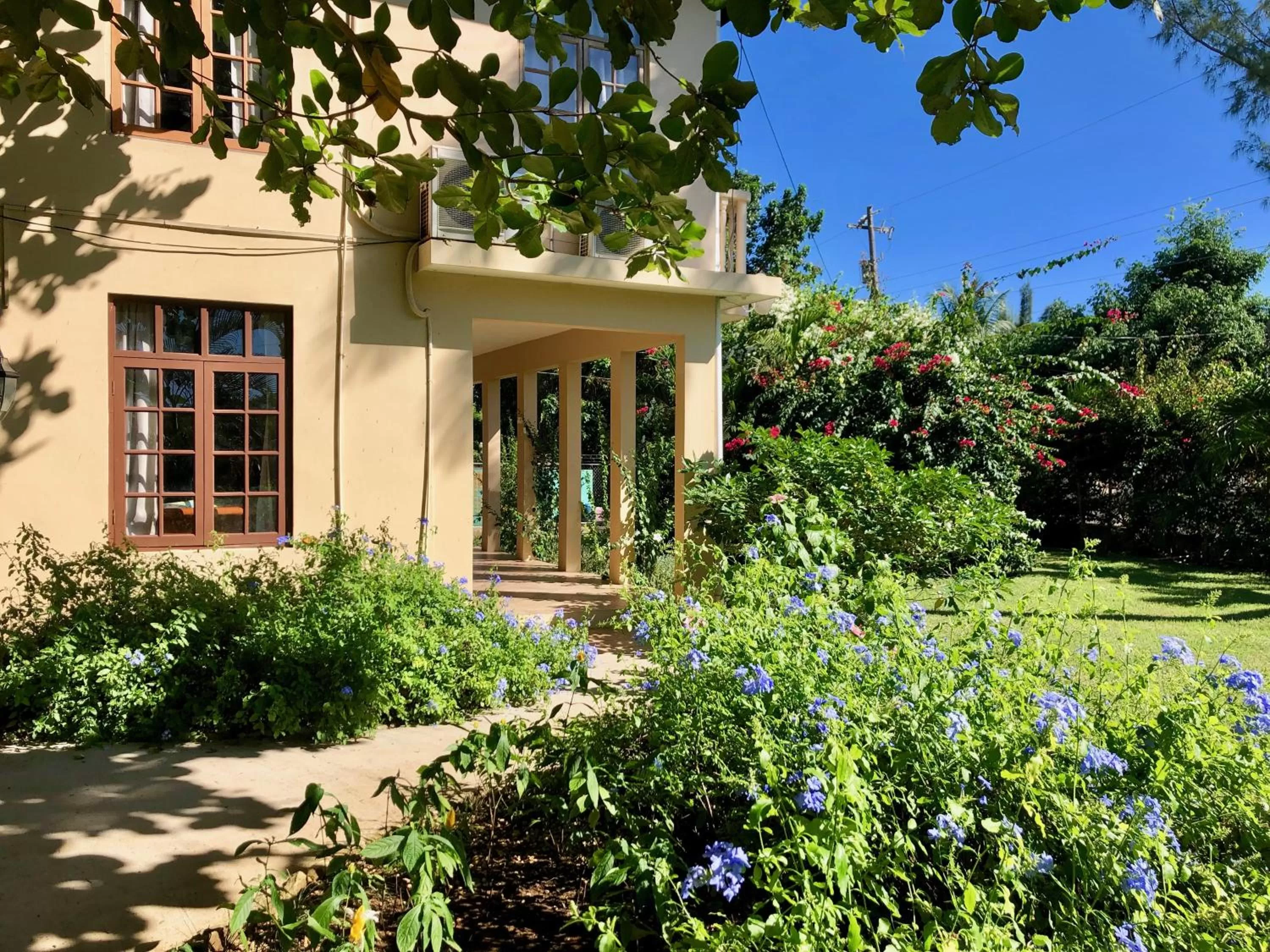 Property building in The Westender Inn