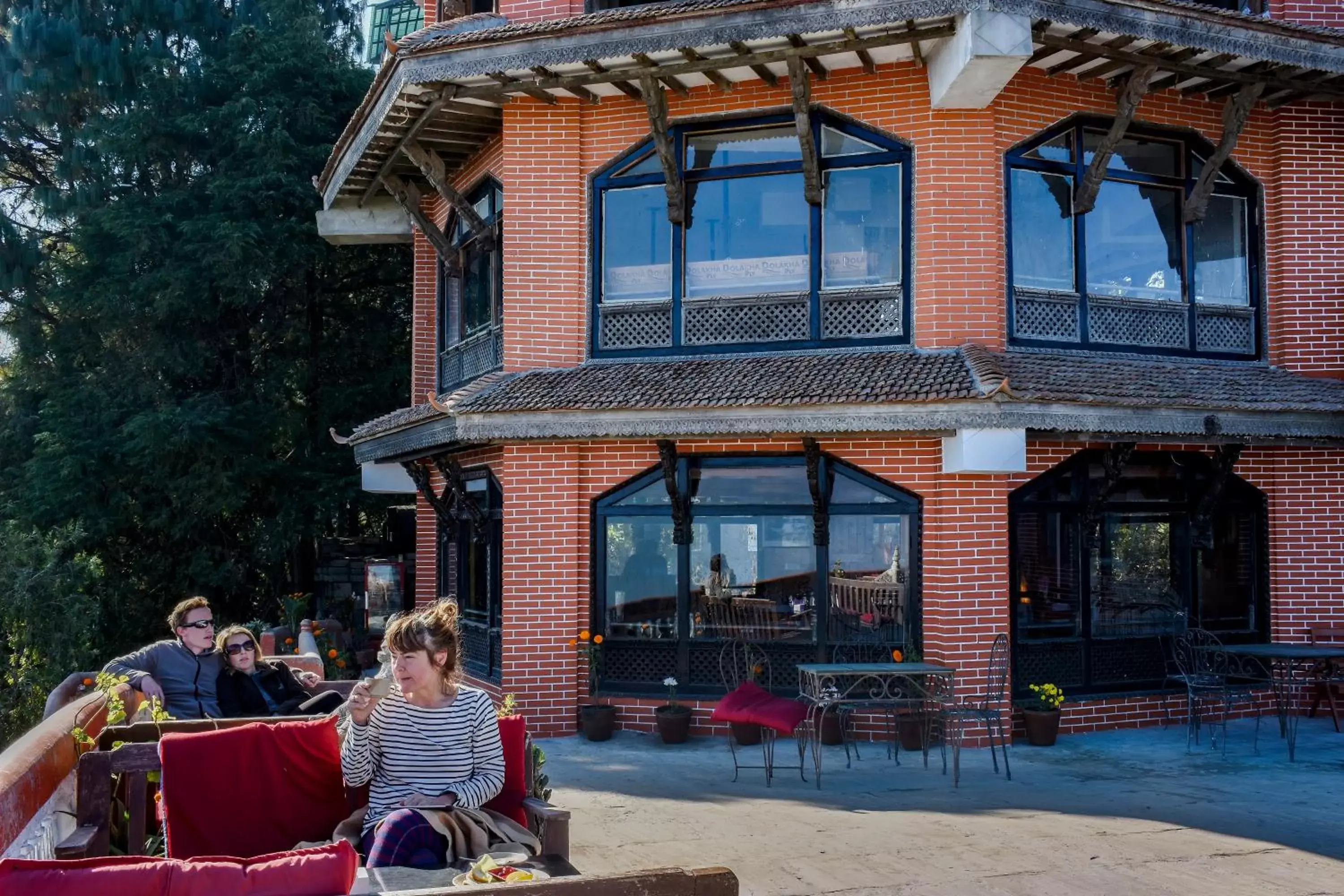 Property building in Peaceful Cottage & Cafe Du Mont Property building in Peaceful Cottage & Cafe Du Mont