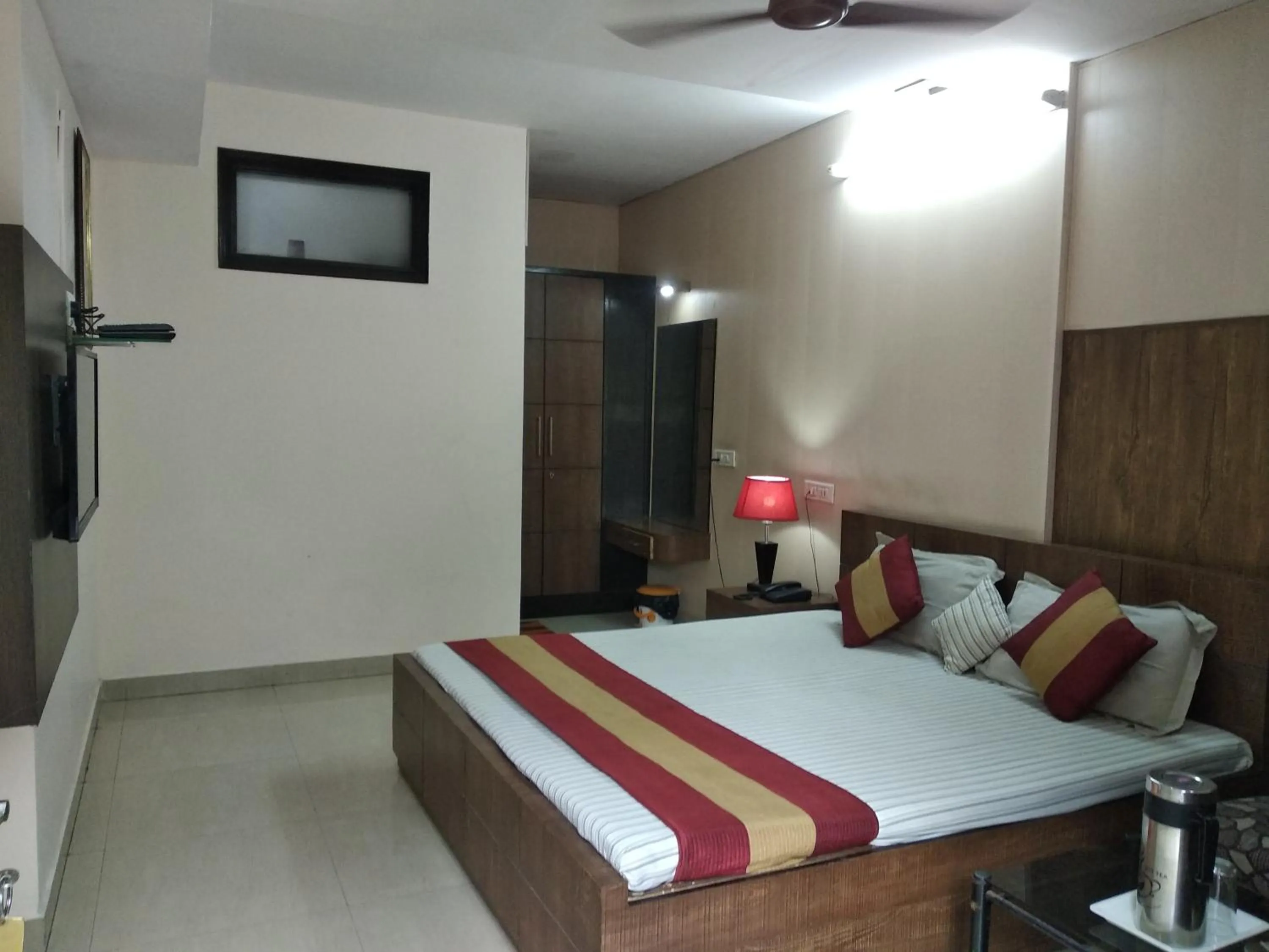 Photo of the whole room, Bed in Hotel Palace