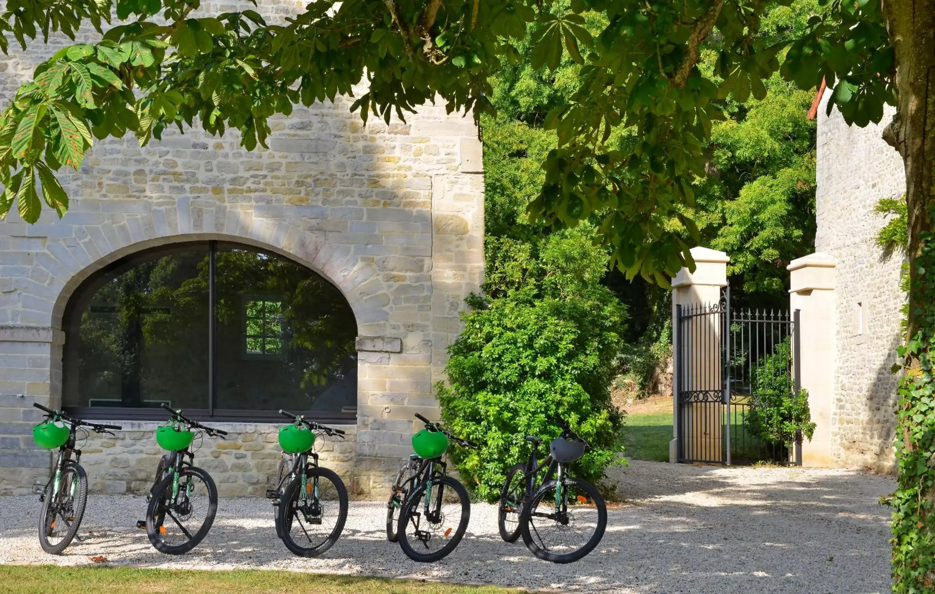 Cycling in Château Saint Gilles