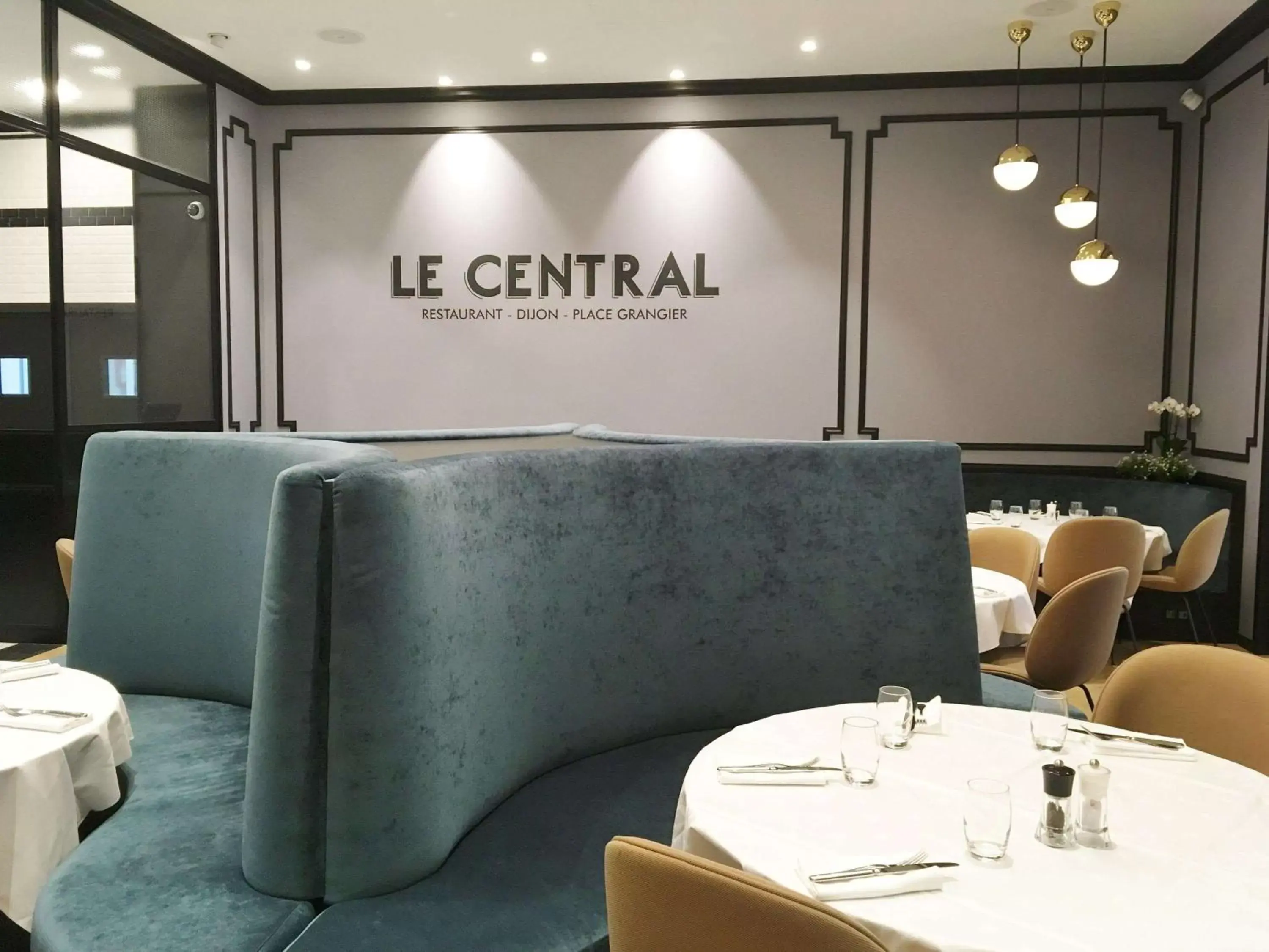 Restaurant/places to eat in ibis Styles Dijon Central