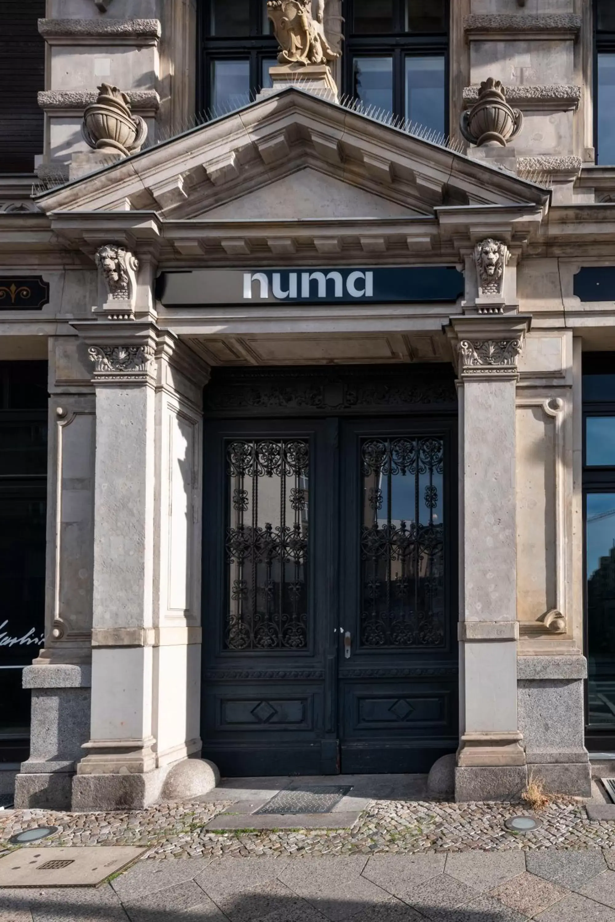 Facade/entrance in numa I Arc Rooms & Apartments