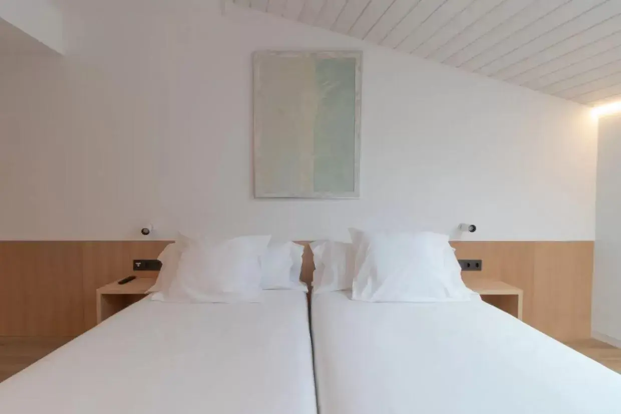 Bed in Hotel Cortabitarte Bed in Hotel Cortabitarte