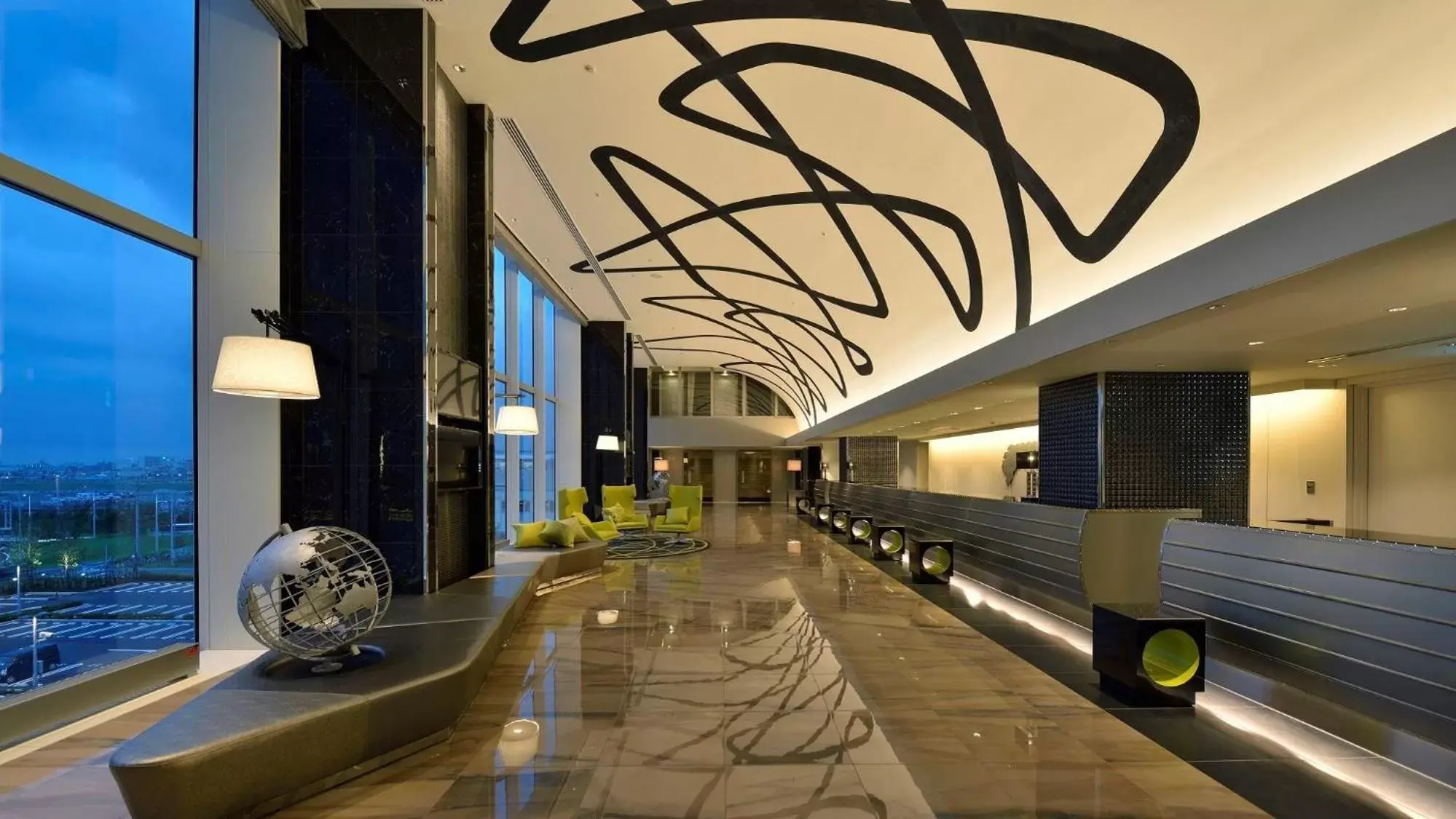 Lobby or reception in The Royal Park Hotel Tokyo Haneda