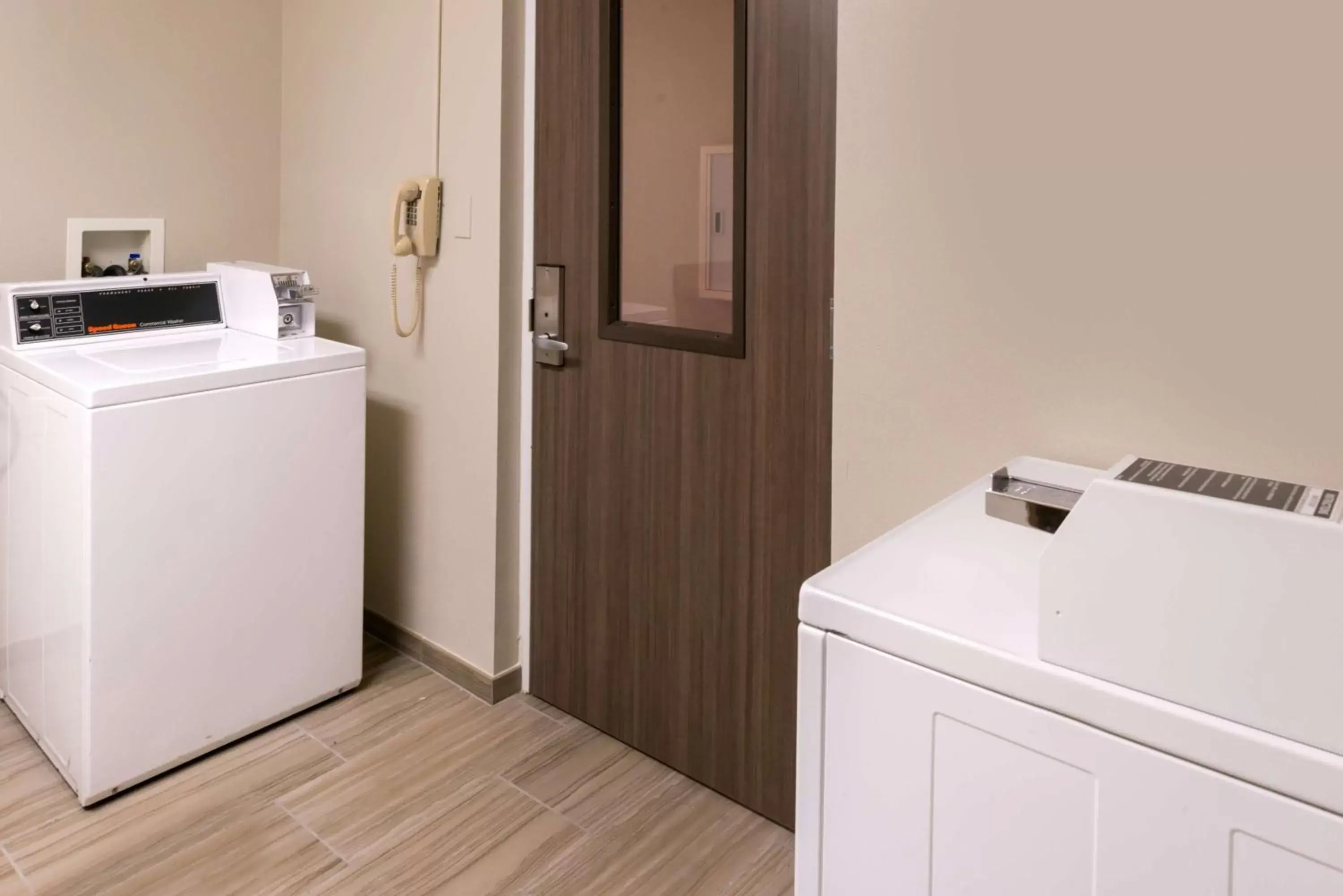 Property building in Hampton Inn & Suites Orlando-East UCF Property building in Hampton Inn & Suites Orlando-East UCF