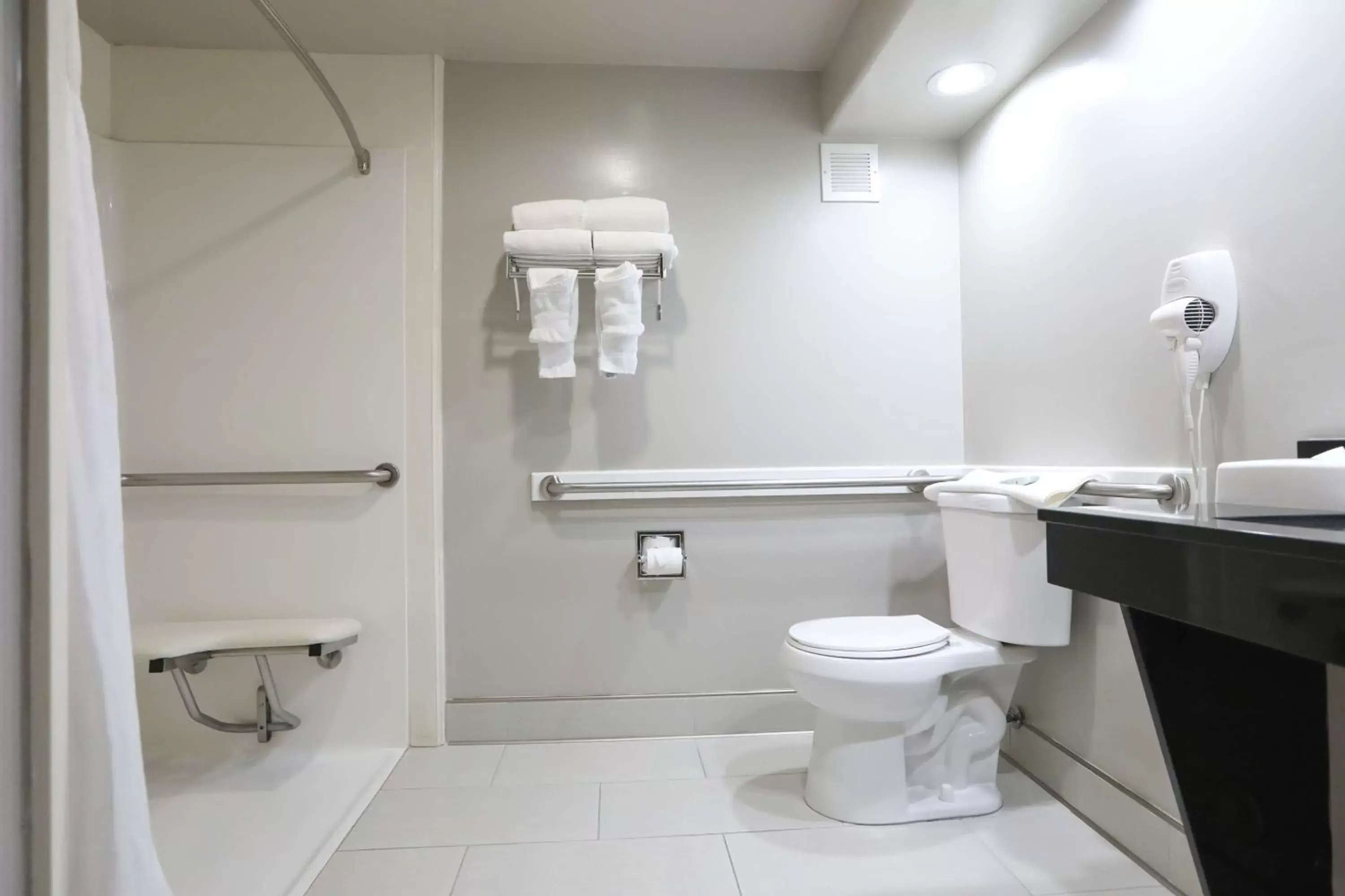 Bathroom in Best Western Lanai Garden Inn & Suites