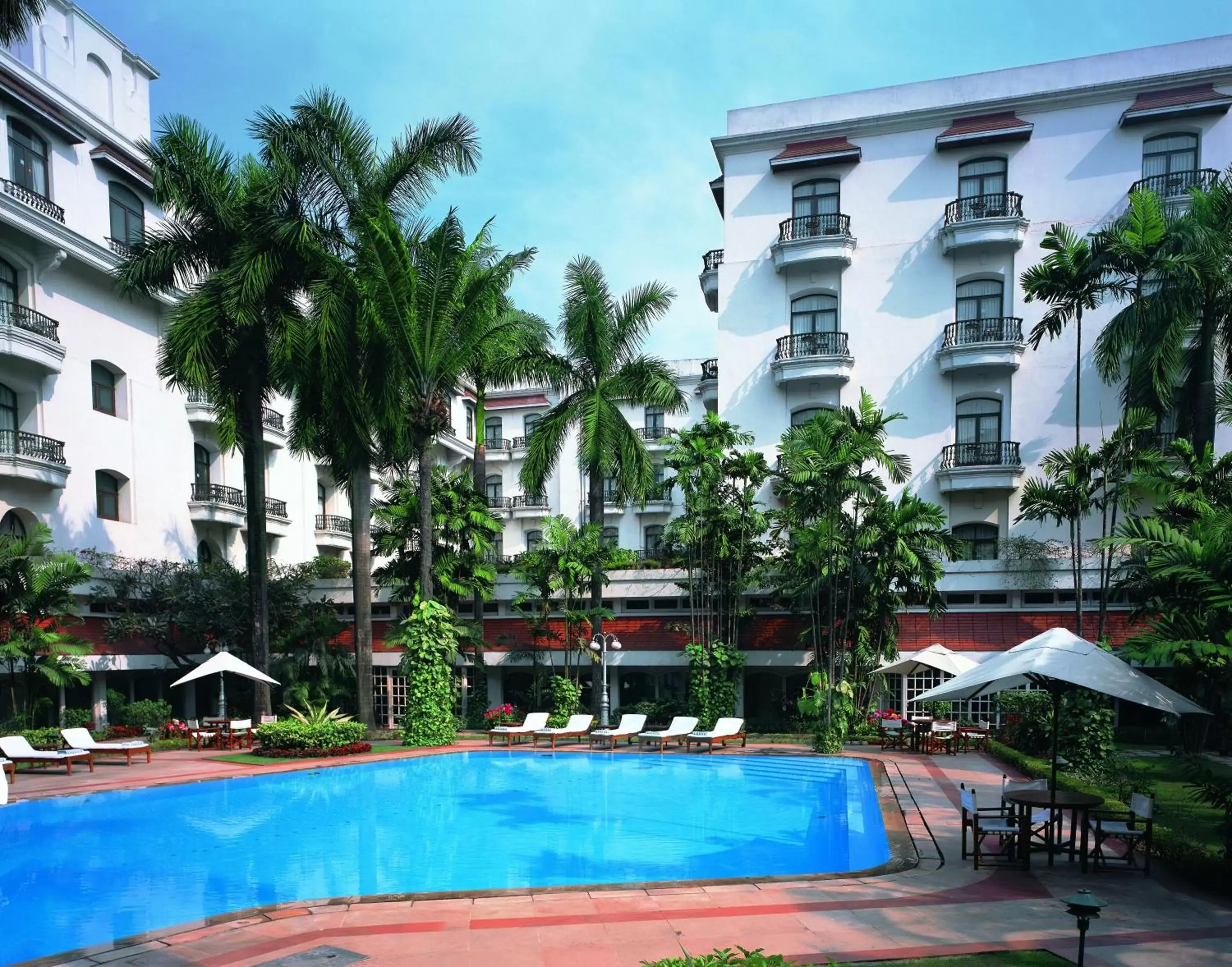 Facade/entrance, Swimming Pool in The Oberoi Grand Kolkata