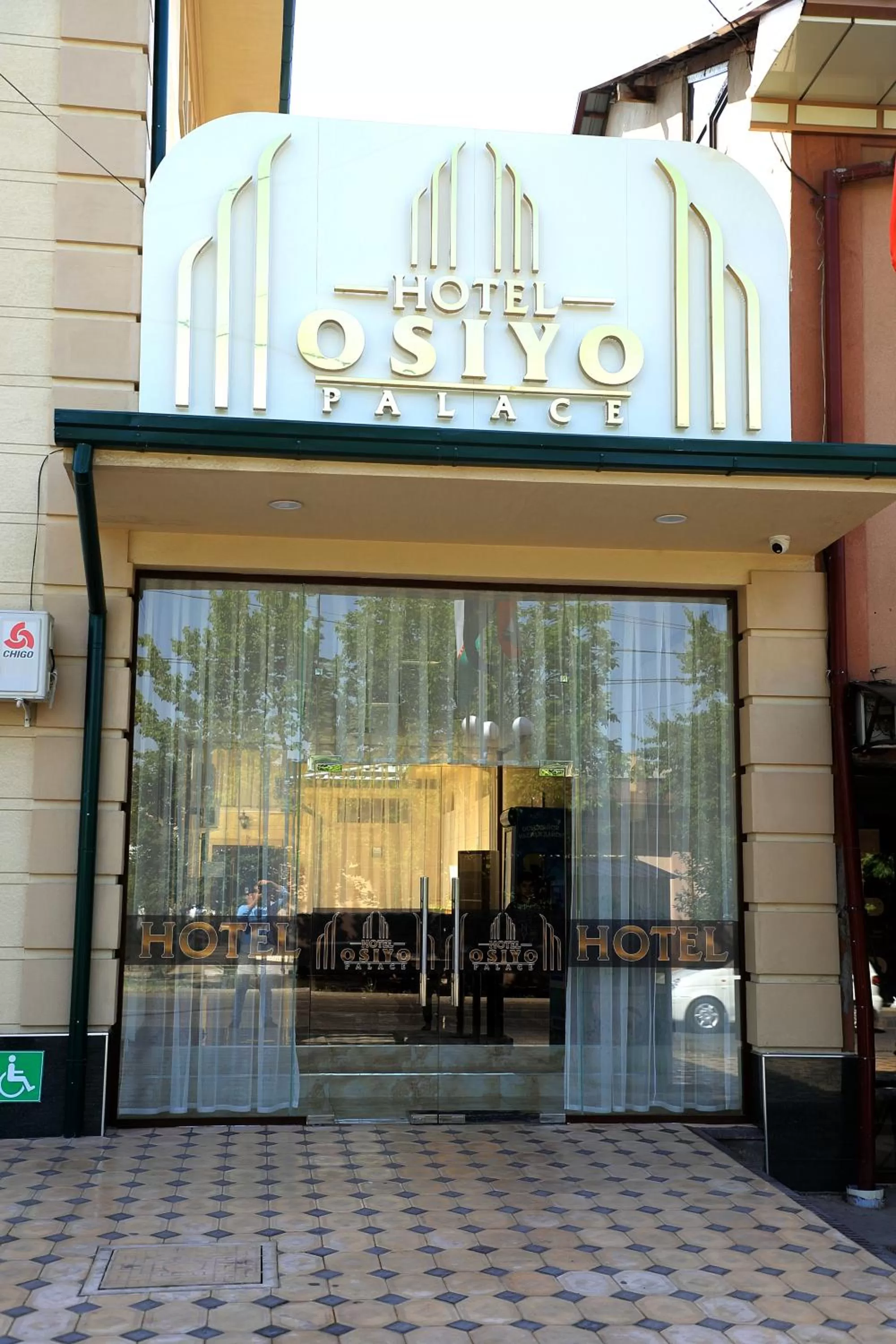 Facade/entrance in Osiyo Palace