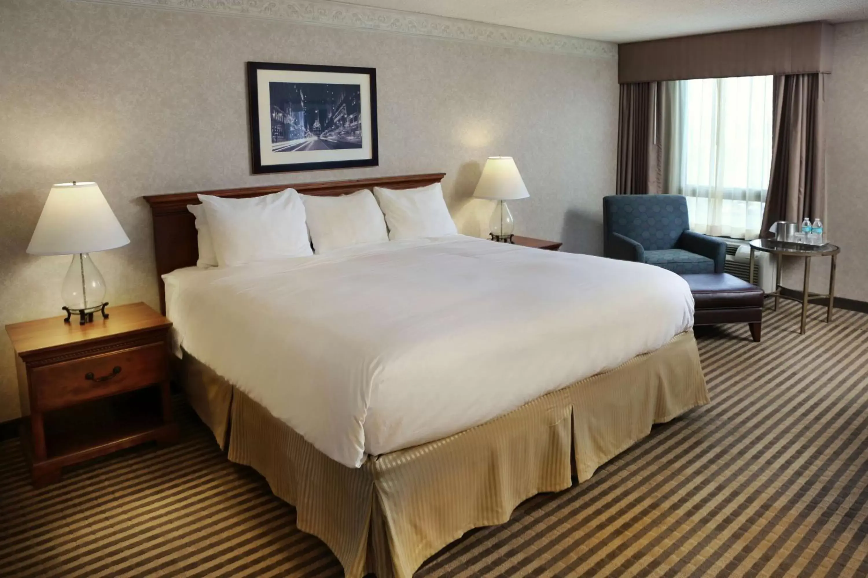 Bedroom, Bed in Radisson Hotel Philadelphia Northeast