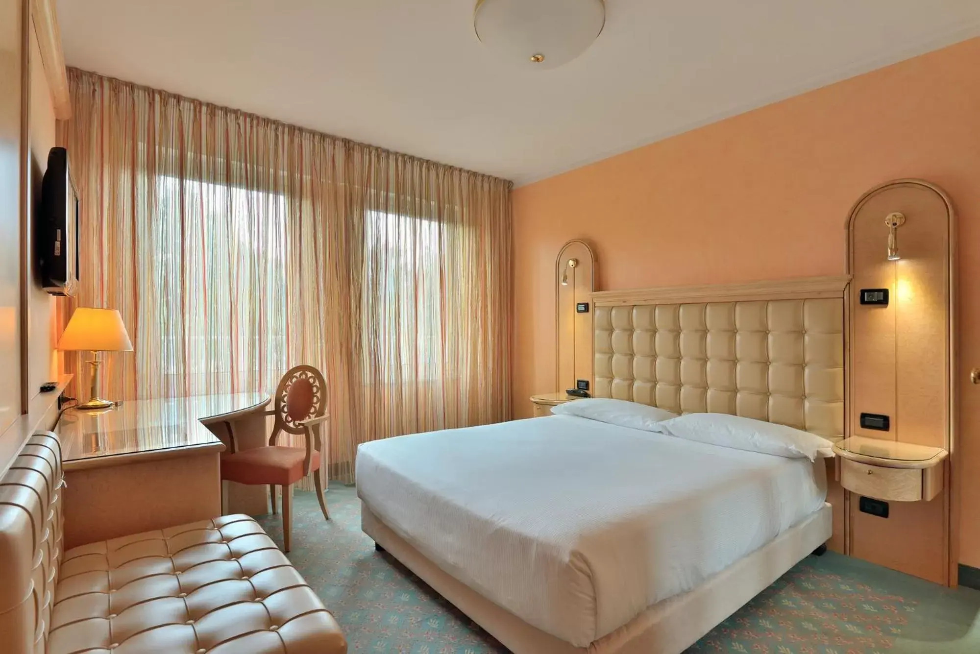 Bedroom, Bed in Agora' Palace Hotel