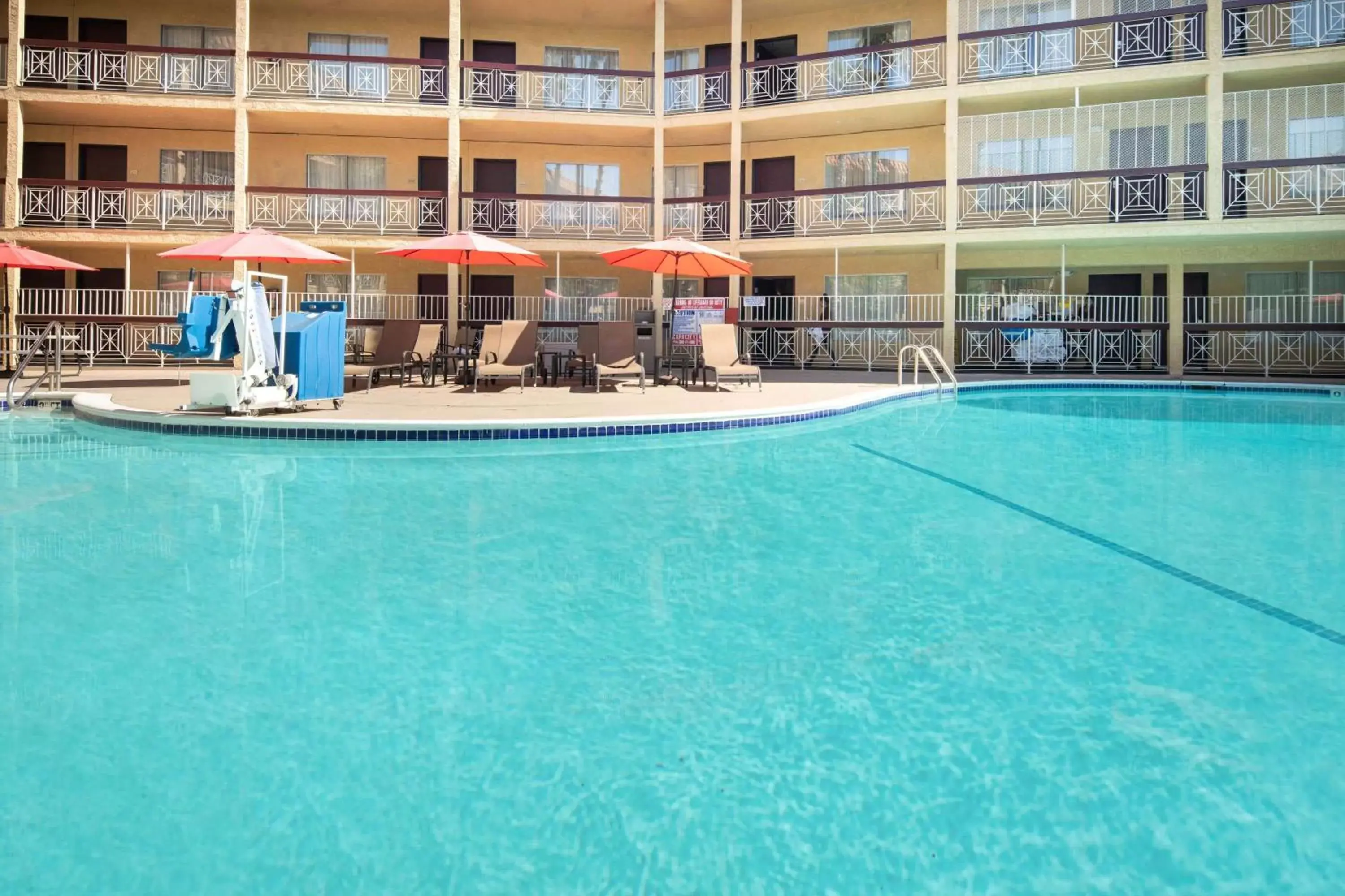 On site, Swimming Pool in Ramada by Wyndham Burbank Airport