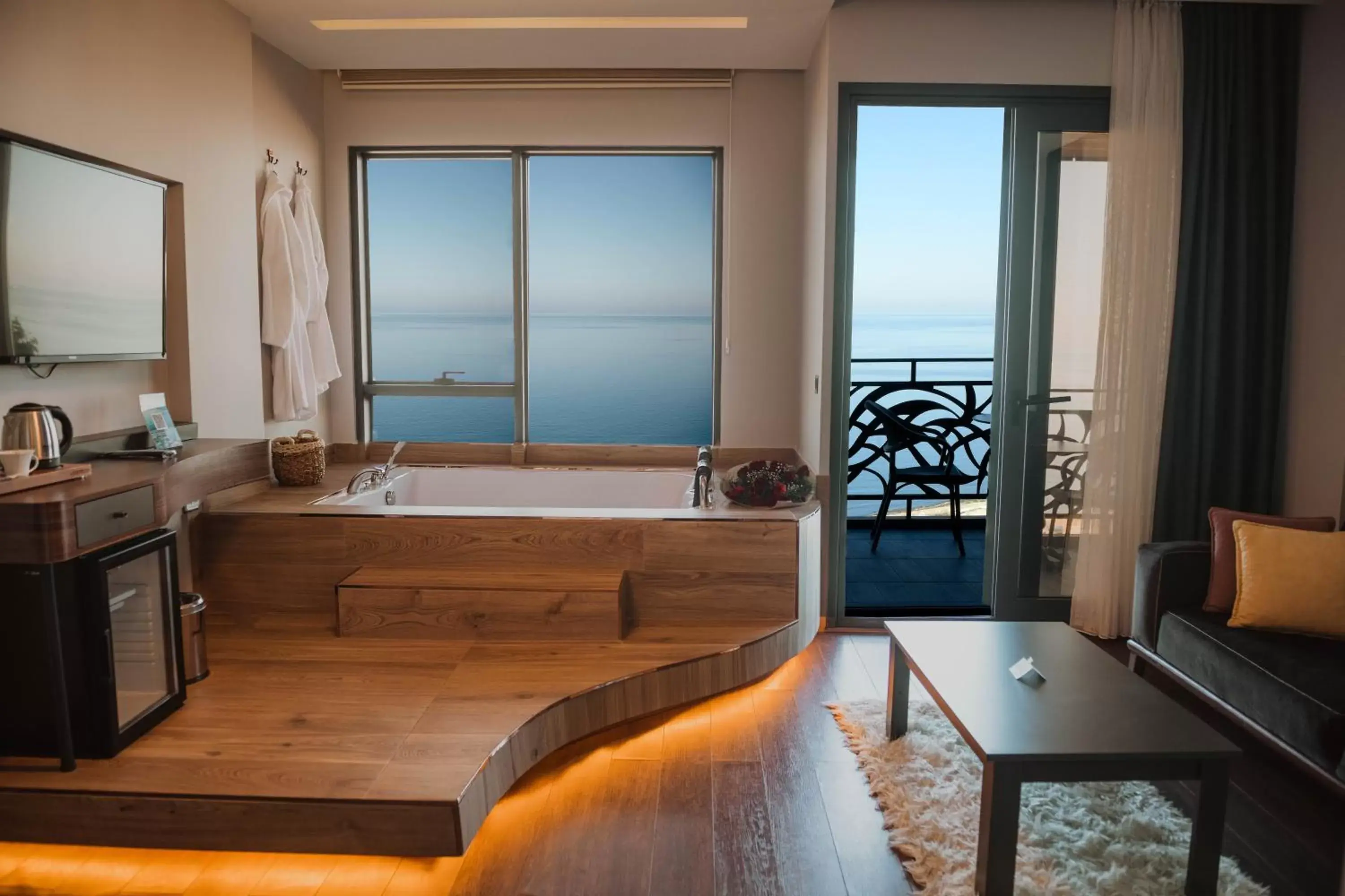 Living room, Sea View in Peerless Villas Hotel