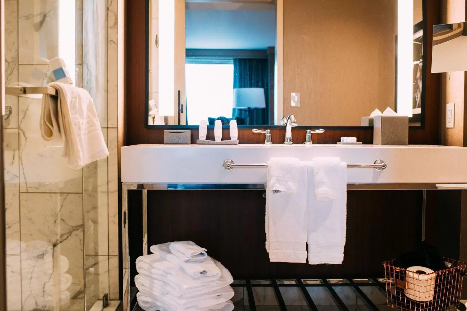 Bathroom in Omni Louisville Hotel